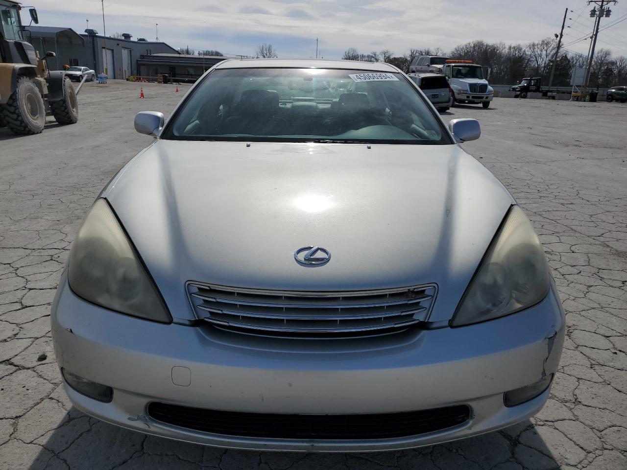 Photo 4 VIN: JTHBA30G945010439 - LEXUS ES 