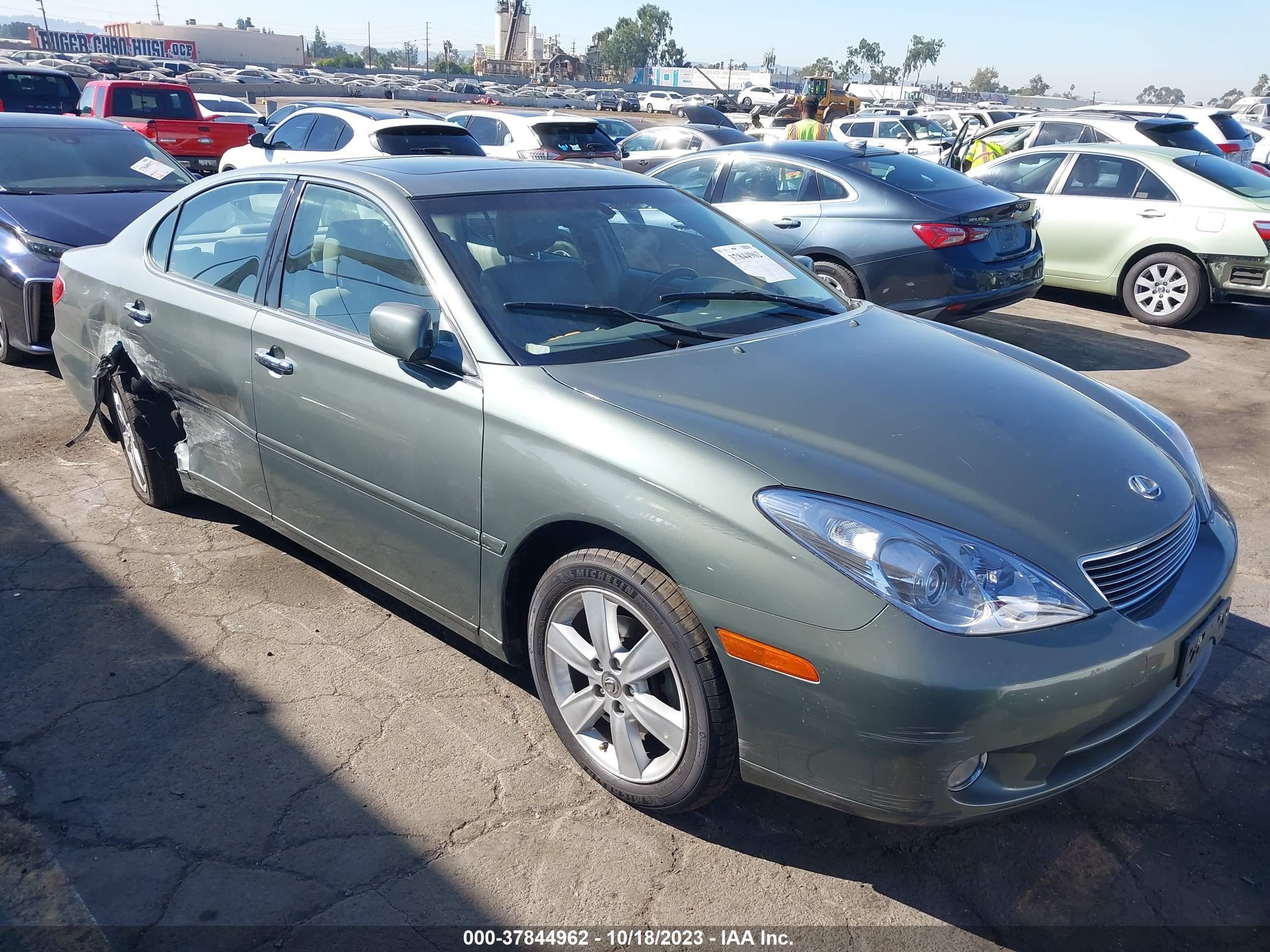 Photo 0 VIN: JTHBA30G955061439 - LEXUS ES 