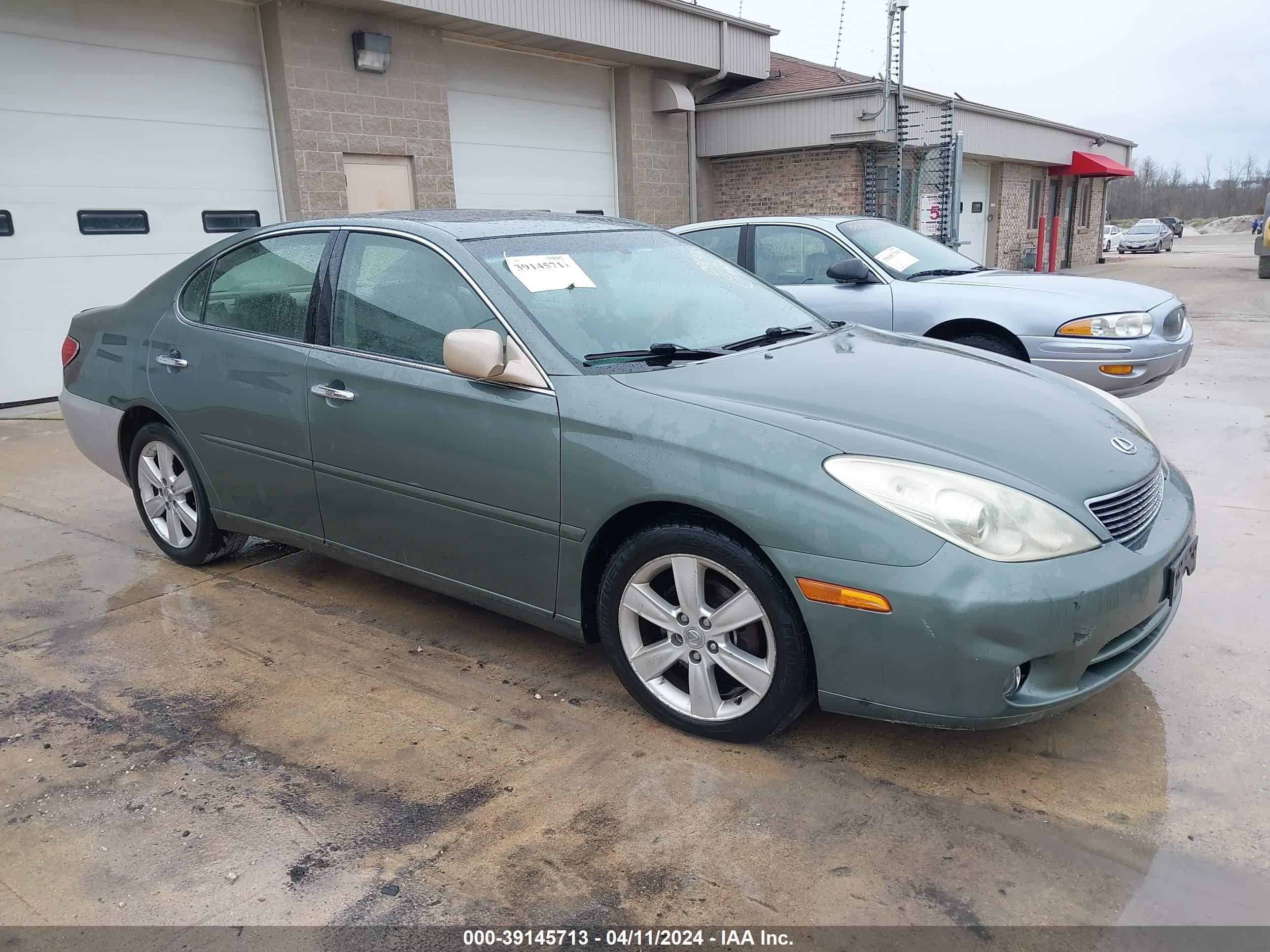 Photo 0 VIN: JTHBA30G955098376 - LEXUS ES 