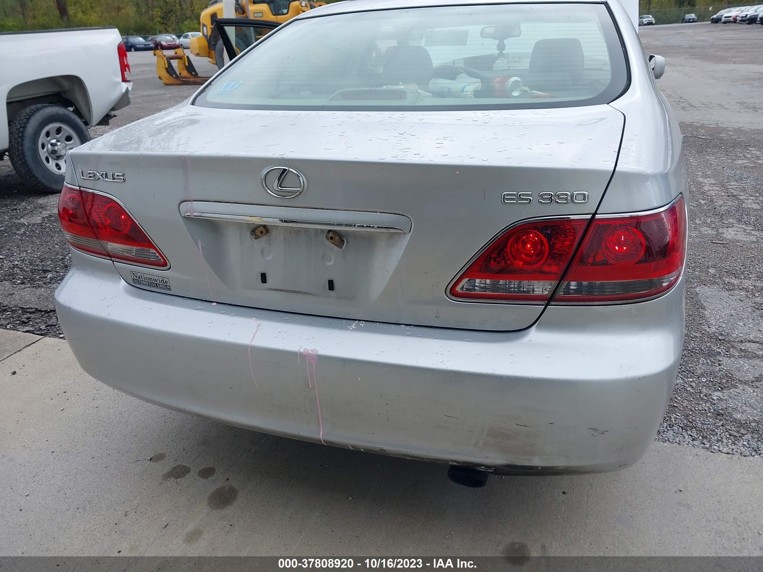 Photo 5 VIN: JTHBA30G955137449 - LEXUS ES 