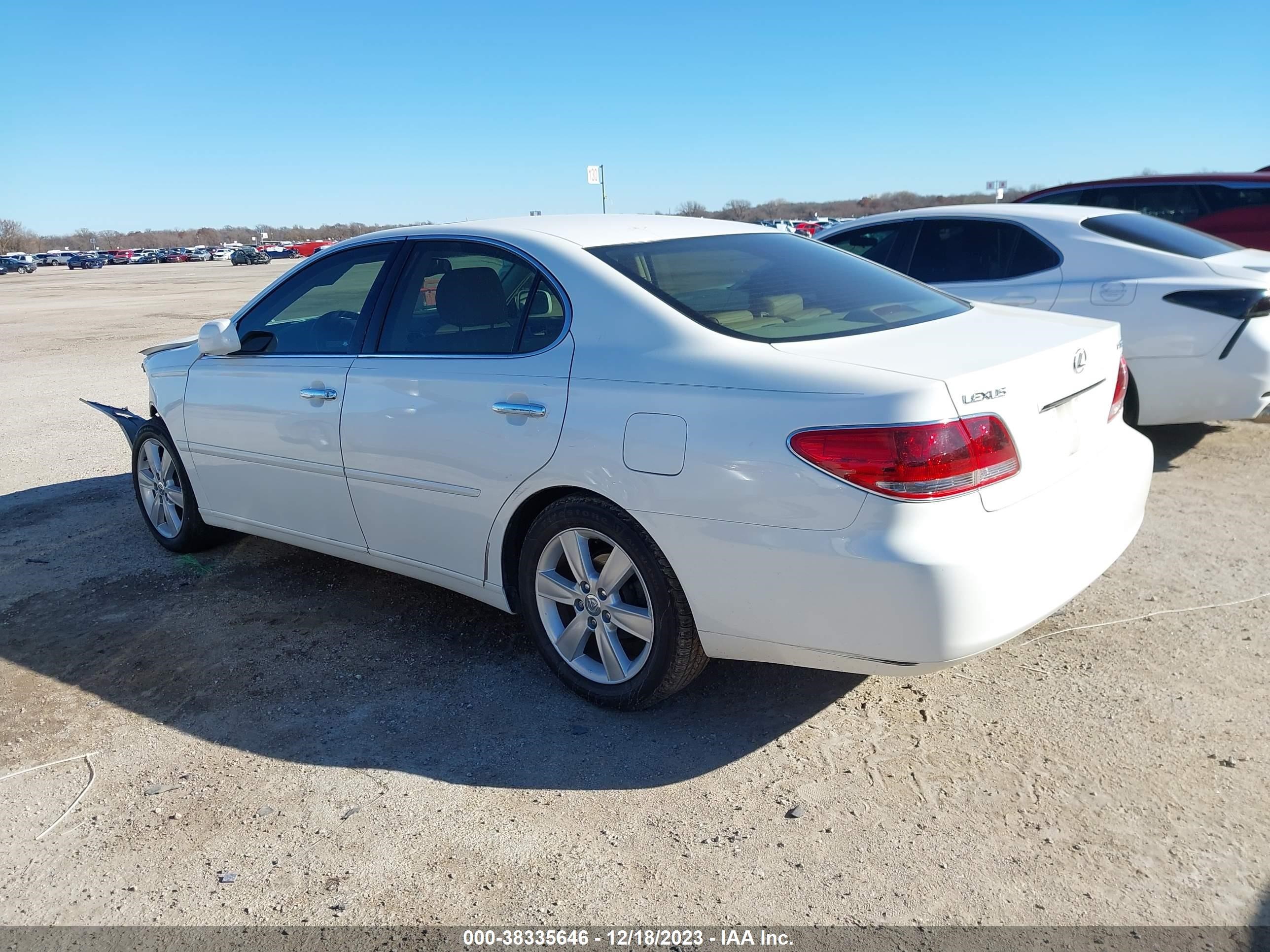 Photo 2 VIN: JTHBA30G955141808 - LEXUS ES 