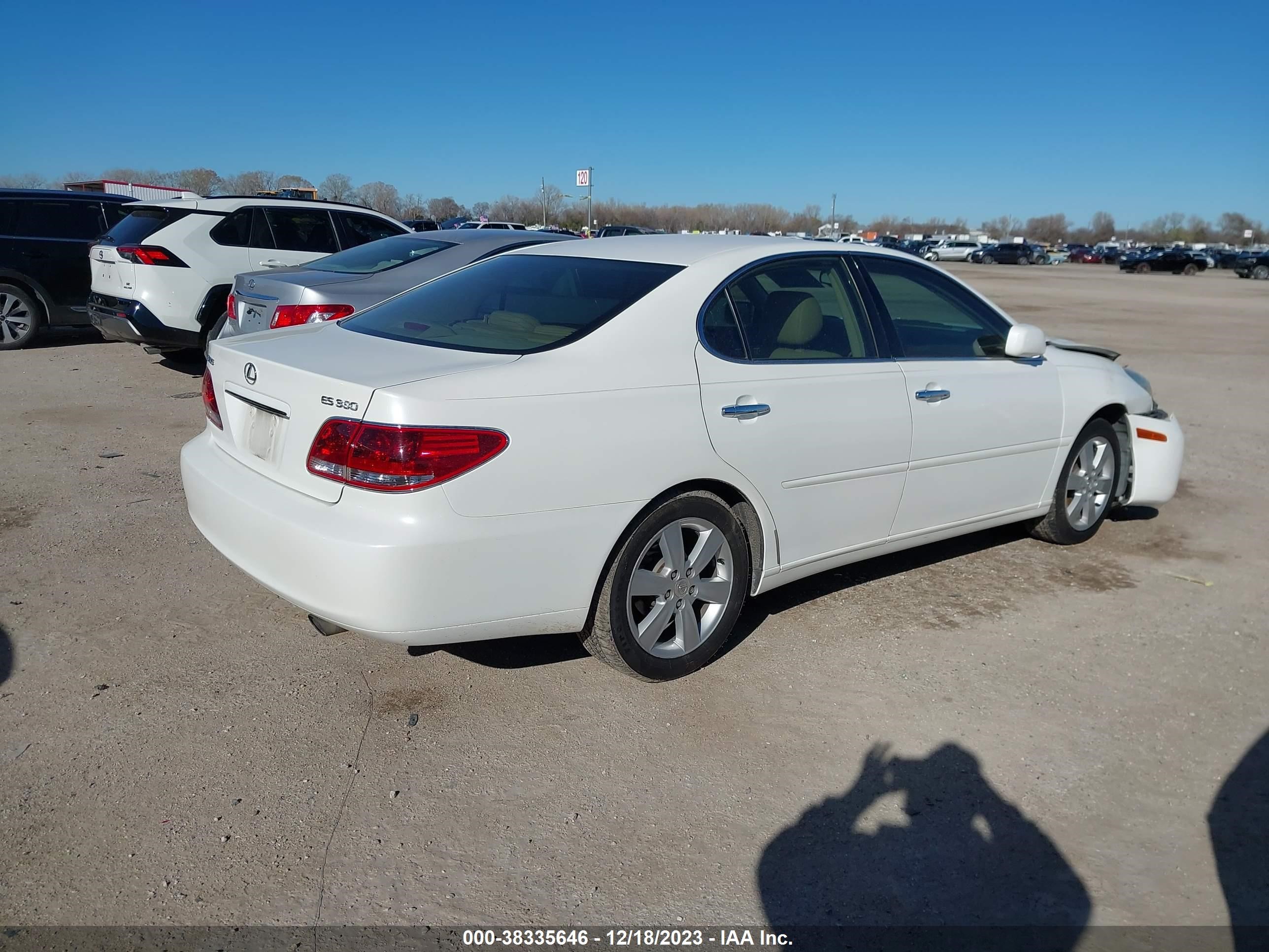 Photo 3 VIN: JTHBA30G955141808 - LEXUS ES 