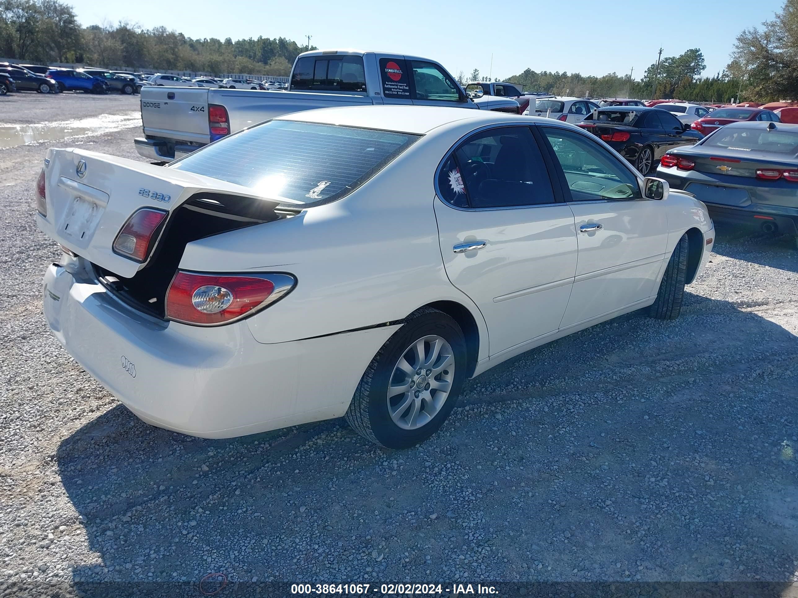 Photo 3 VIN: JTHBA30GX45040727 - LEXUS ES 