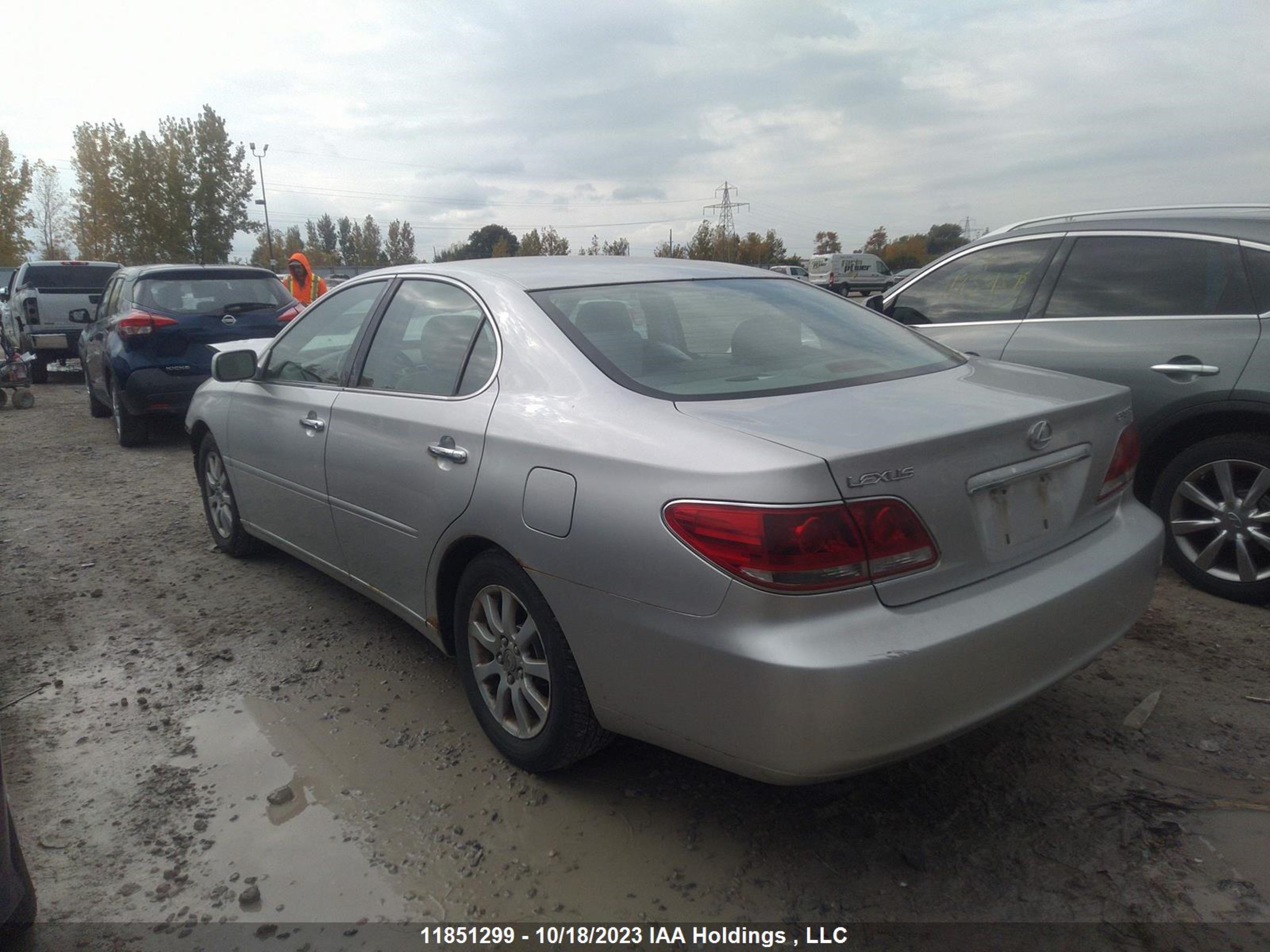 Photo 2 VIN: JTHBA30GX55071588 - LEXUS ES 