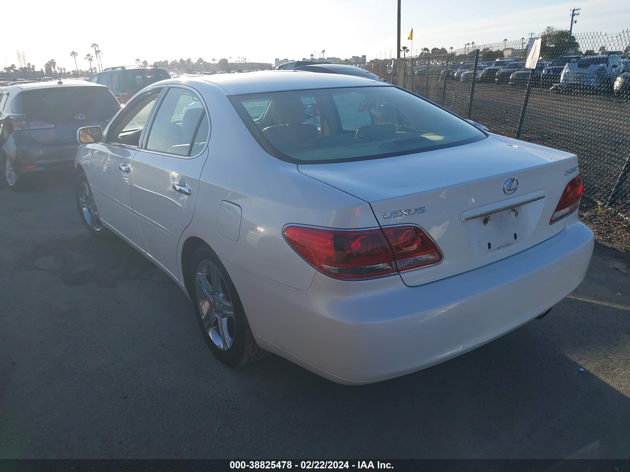 Photo 2 VIN: JTHBA30GX55080338 - LEXUS ES 