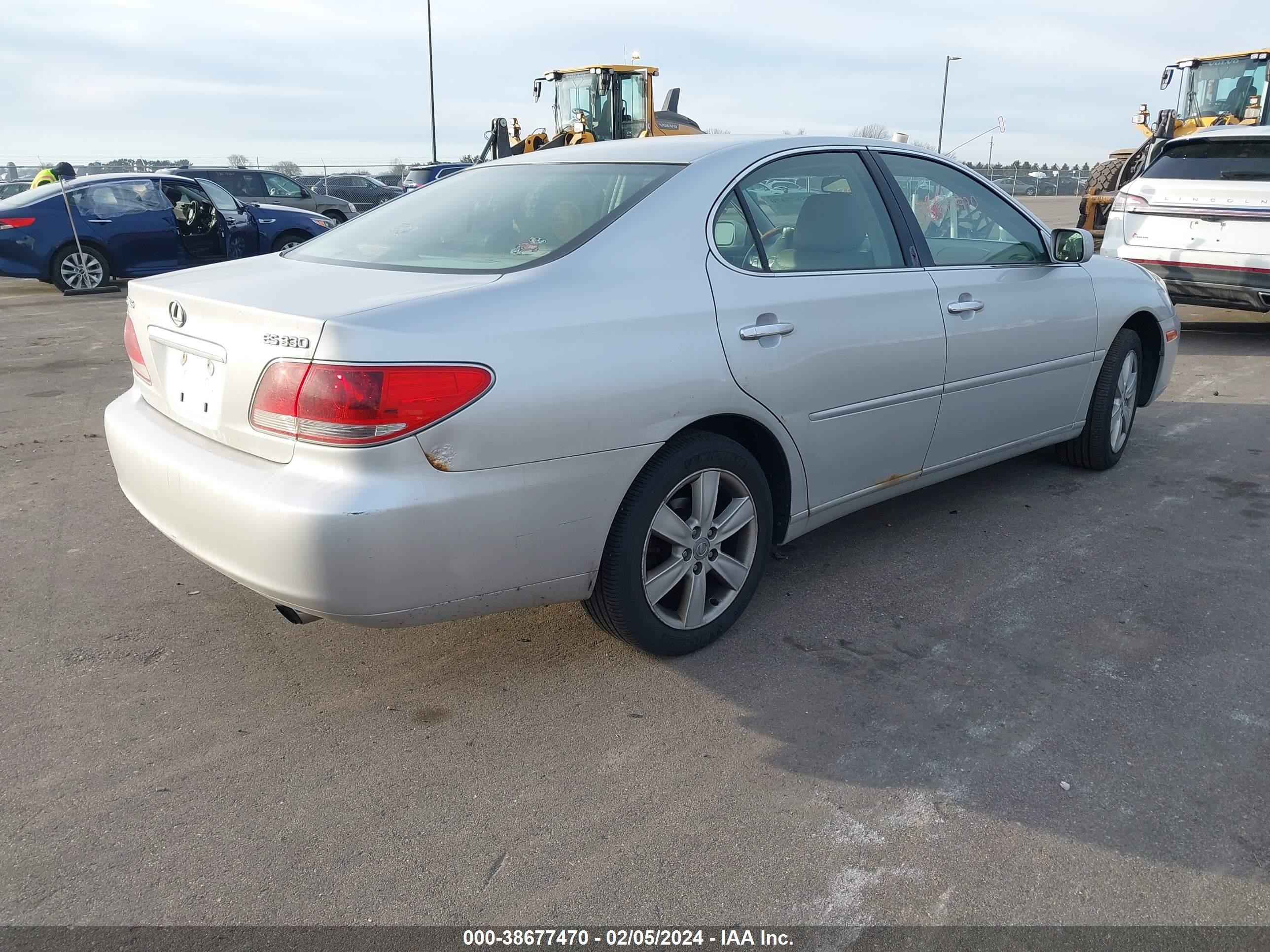 Photo 3 VIN: JTHBA30GX55130297 - LEXUS ES 