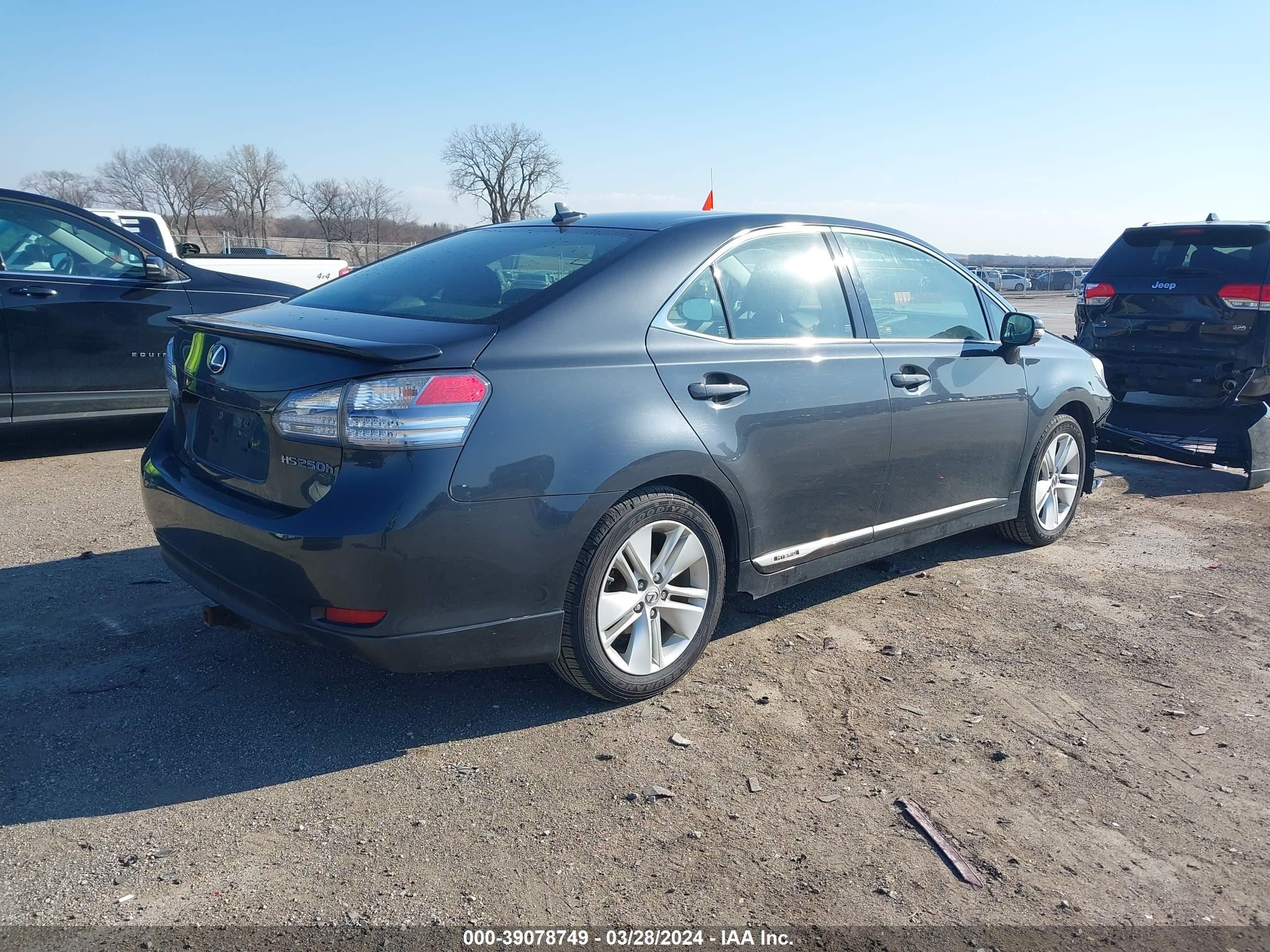 Photo 3 VIN: JTHBB1BA3B2048452 - LEXUS HS 