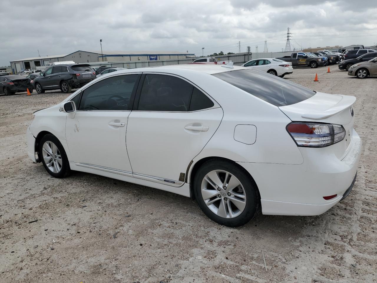 Photo 1 VIN: JTHBB1BA4B2045110 - LEXUS HS 