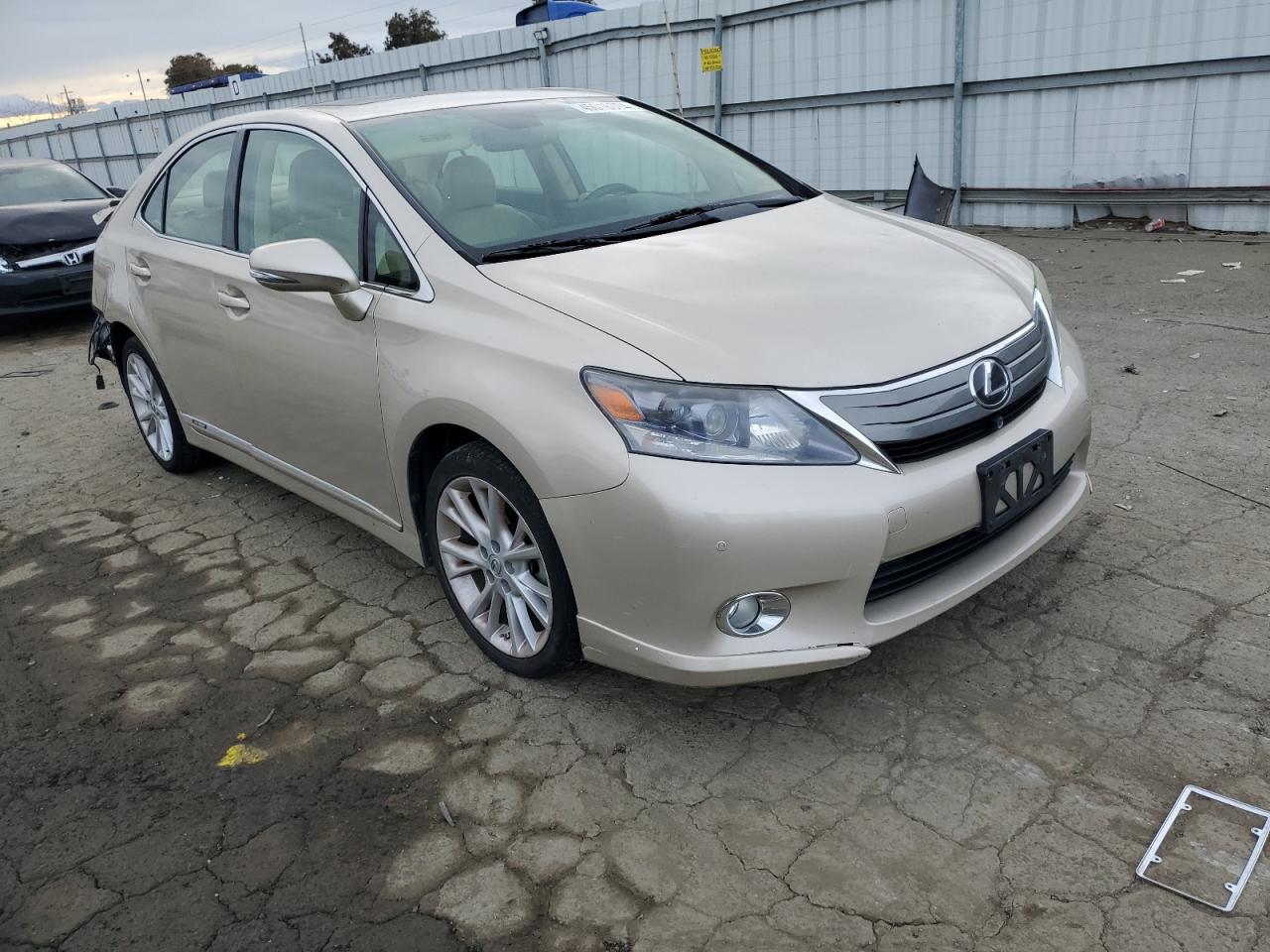 Photo 3 VIN: JTHBB1BA4B2046404 - LEXUS HS 