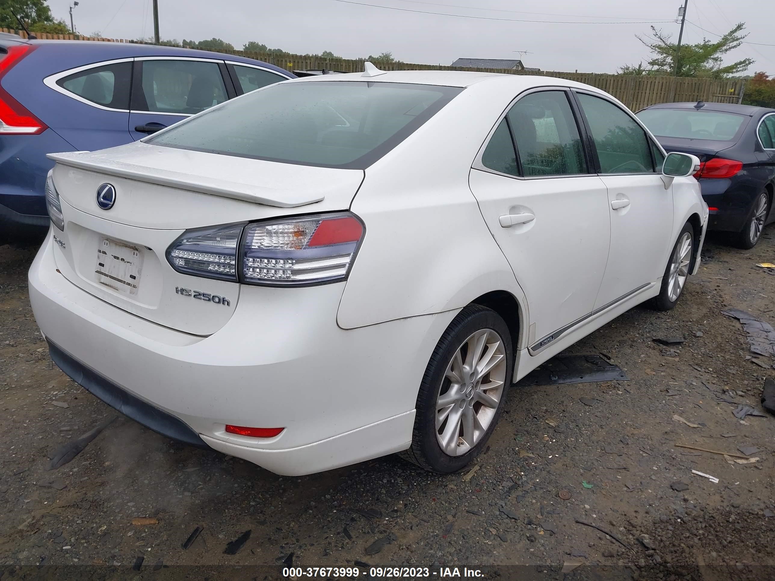 Photo 3 VIN: JTHBB1BA6A2036813 - LEXUS HS 