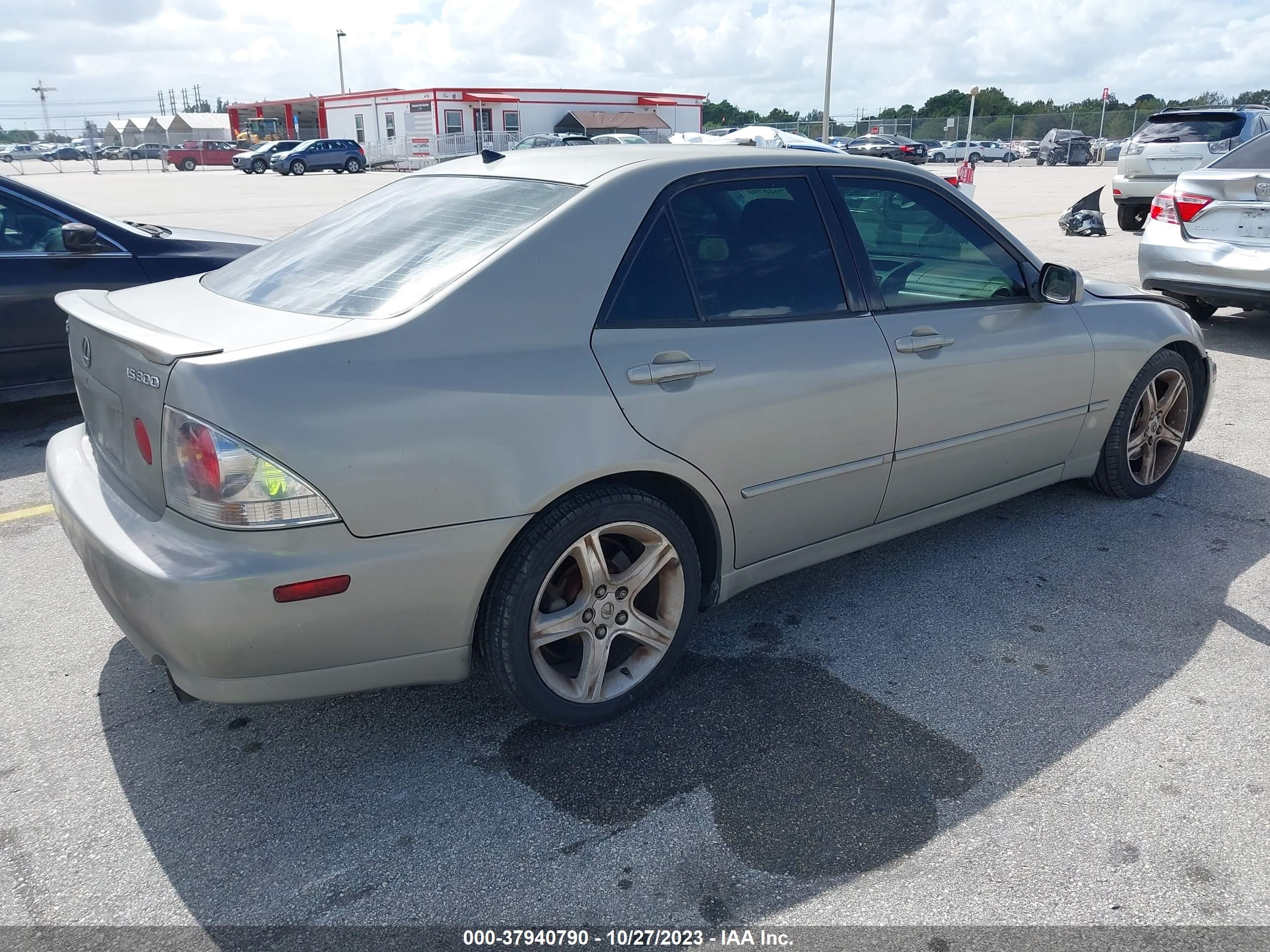 Photo 3 VIN: JTHBD192020053404 - LEXUS IS 