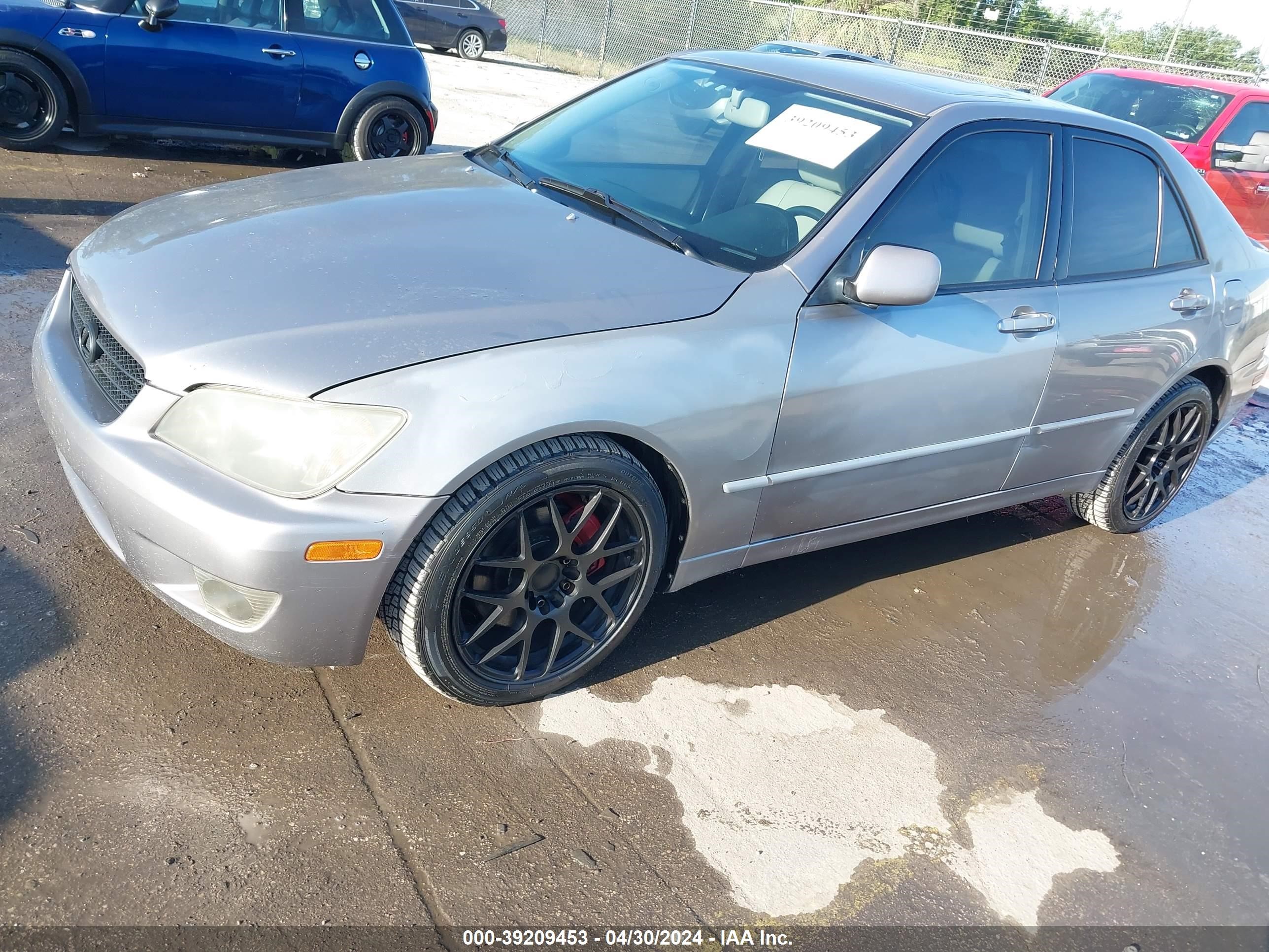 Photo 5 VIN: JTHBD192230078306 - LEXUS IS 