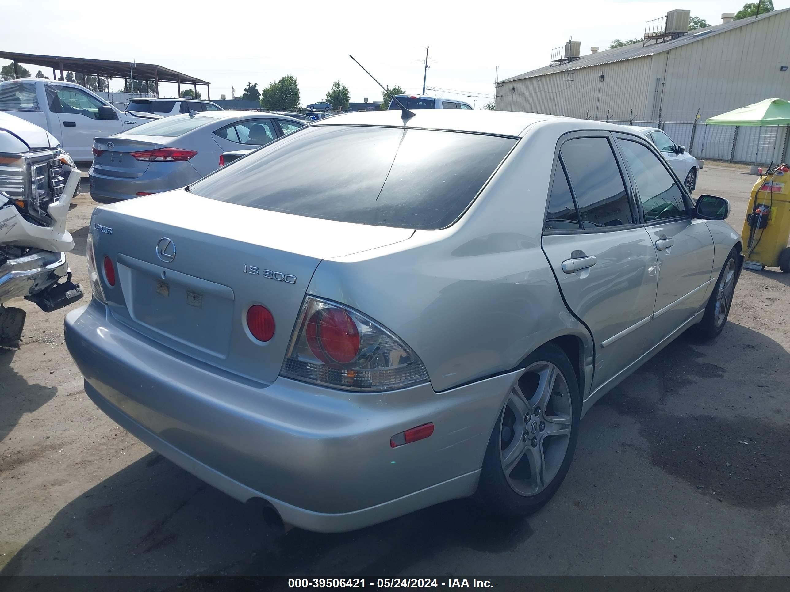 Photo 3 VIN: JTHBD192320061173 - LEXUS IS 