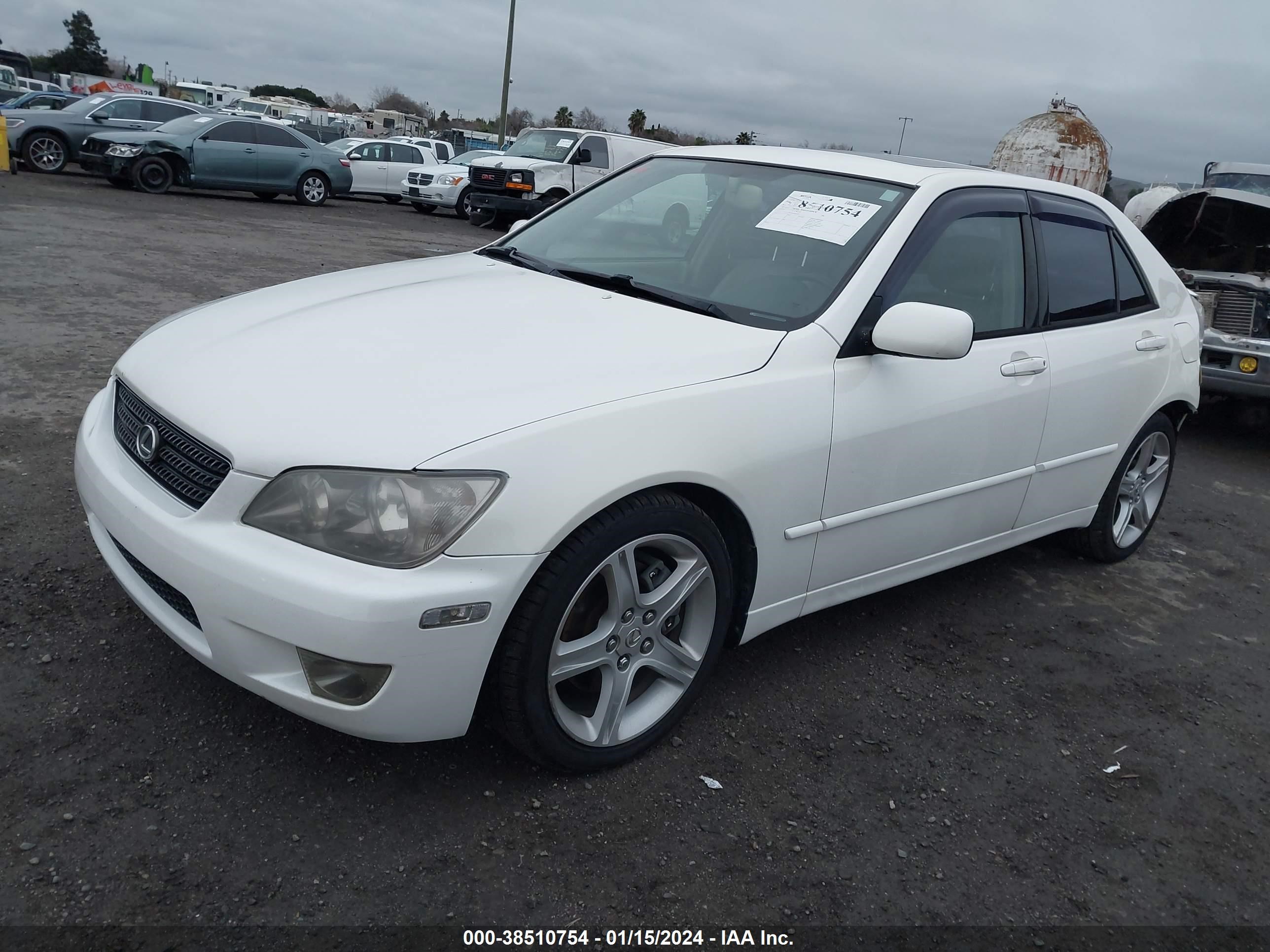 Photo 1 VIN: JTHBD192350100381 - LEXUS IS 