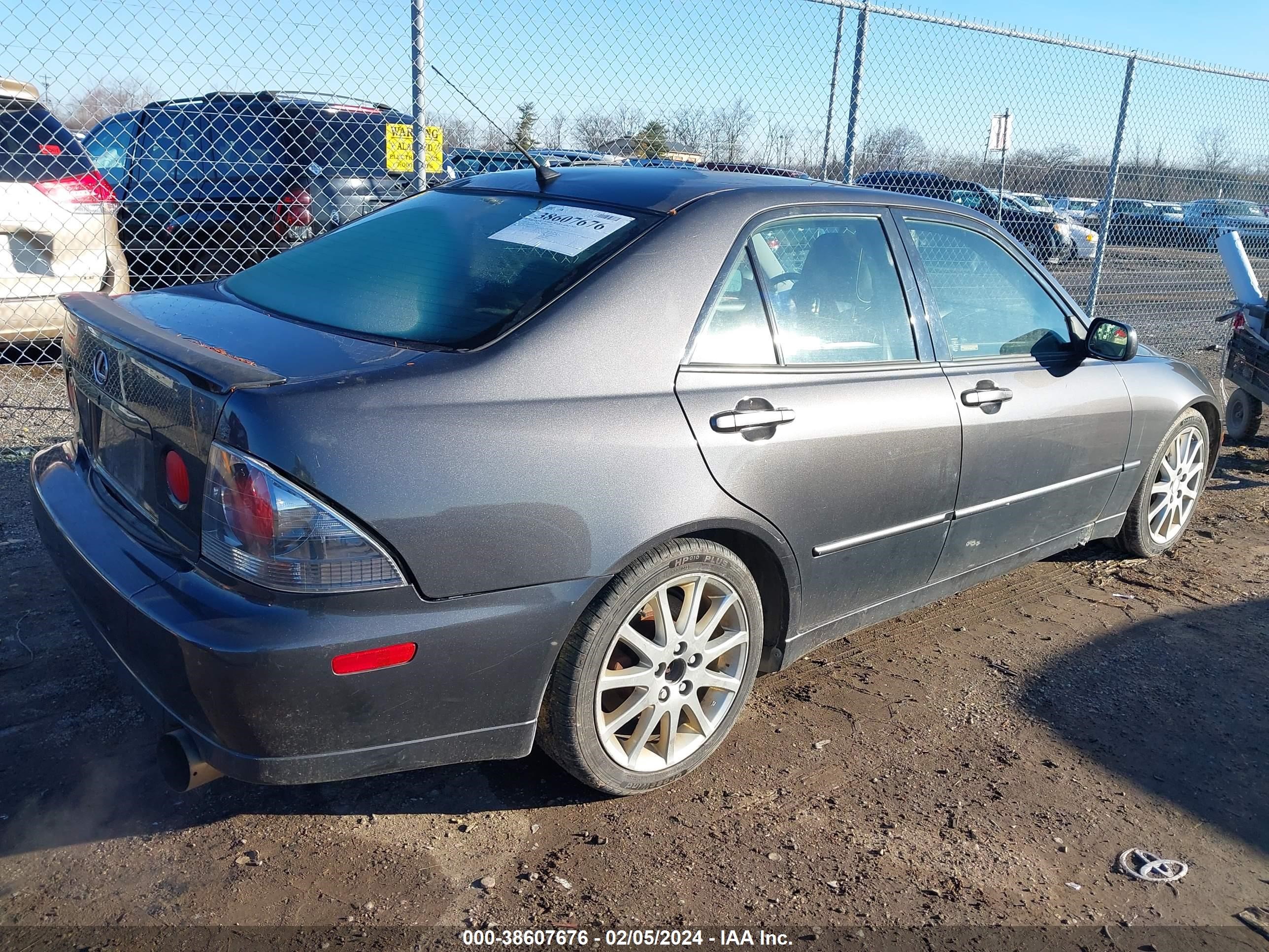 Photo 3 VIN: JTHBD192440093147 - LEXUS IS 