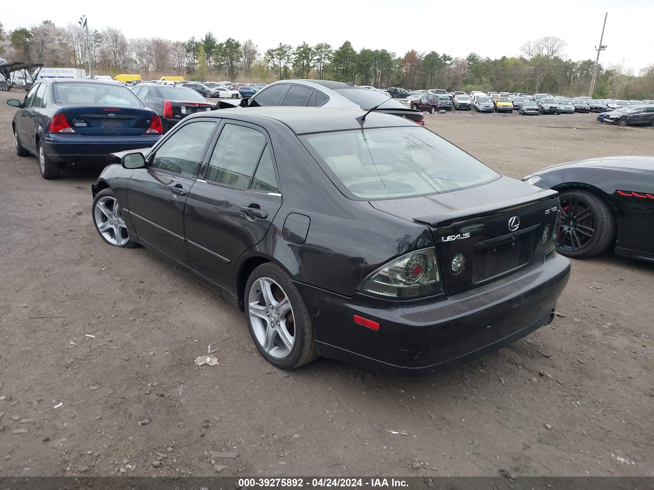 Photo 2 VIN: JTHBD192720049379 - LEXUS IS 