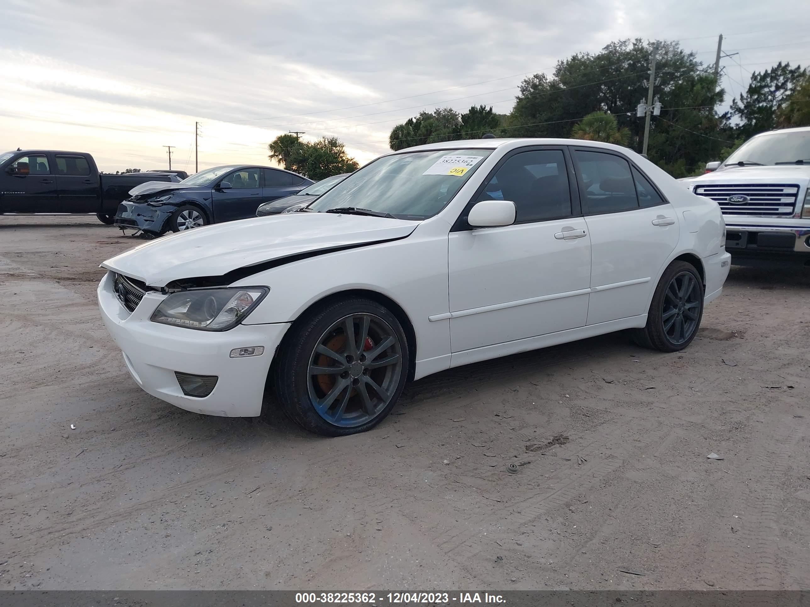 Photo 1 VIN: JTHBD192820046863 - LEXUS IS 