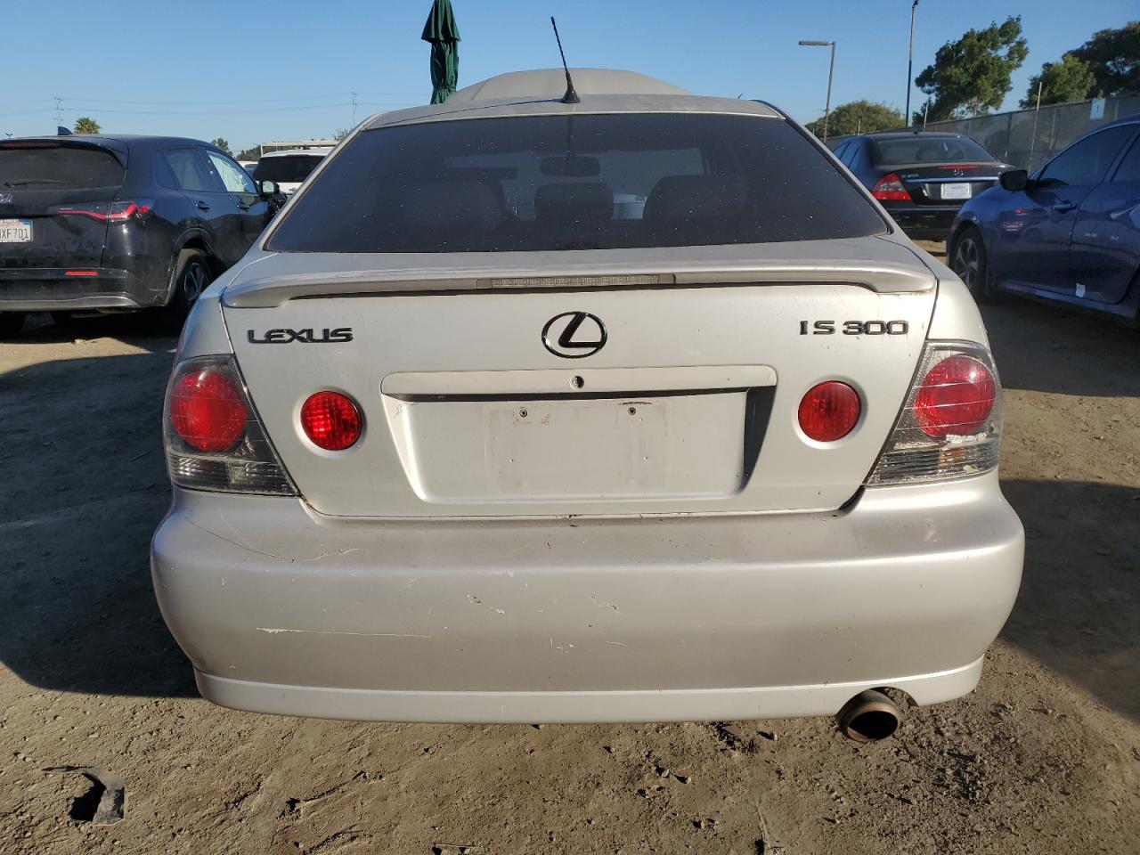 Photo 5 VIN: JTHBD192840093295 - LEXUS IS 