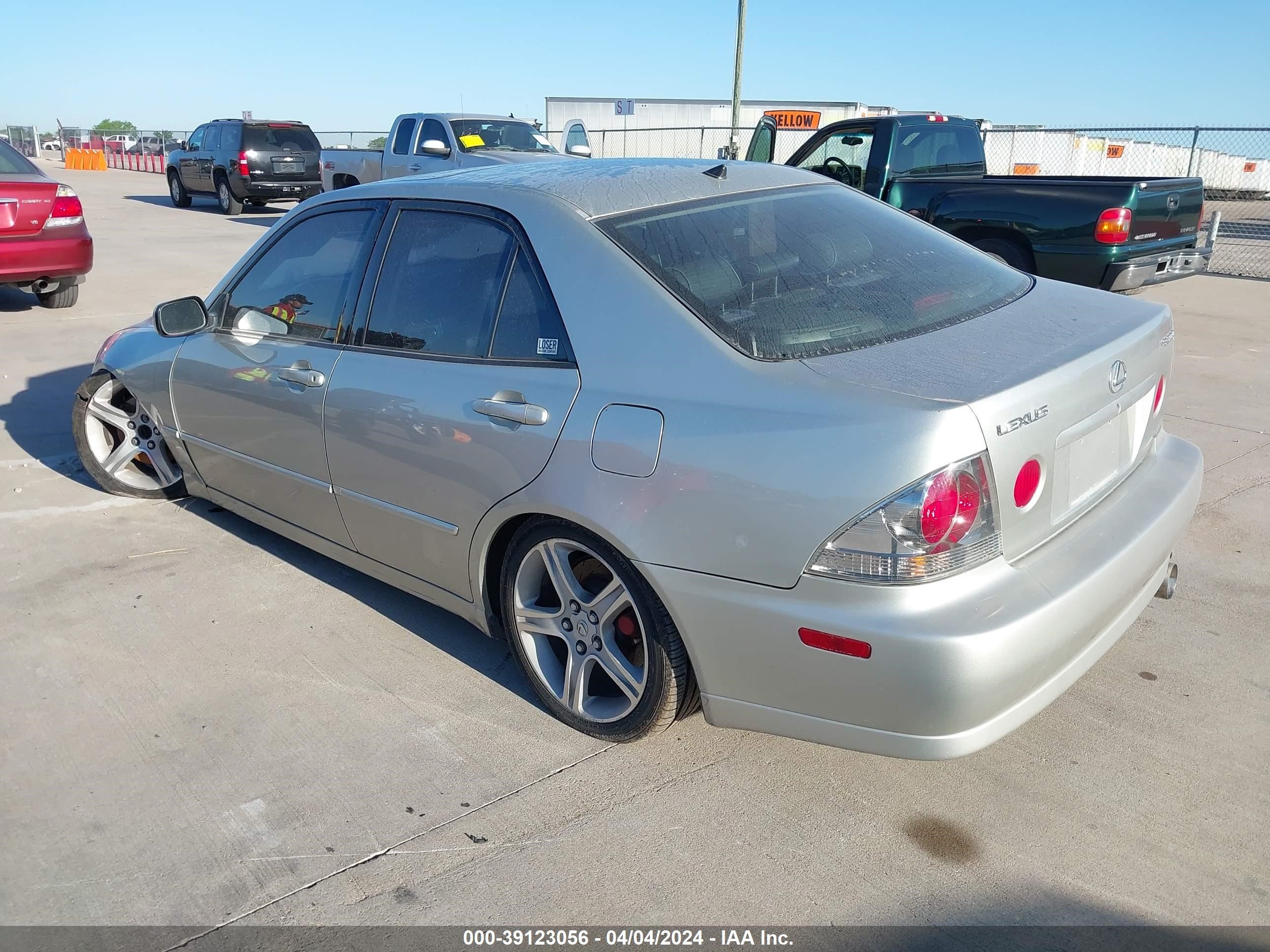 Photo 2 VIN: JTHBD192920062067 - LEXUS IS 