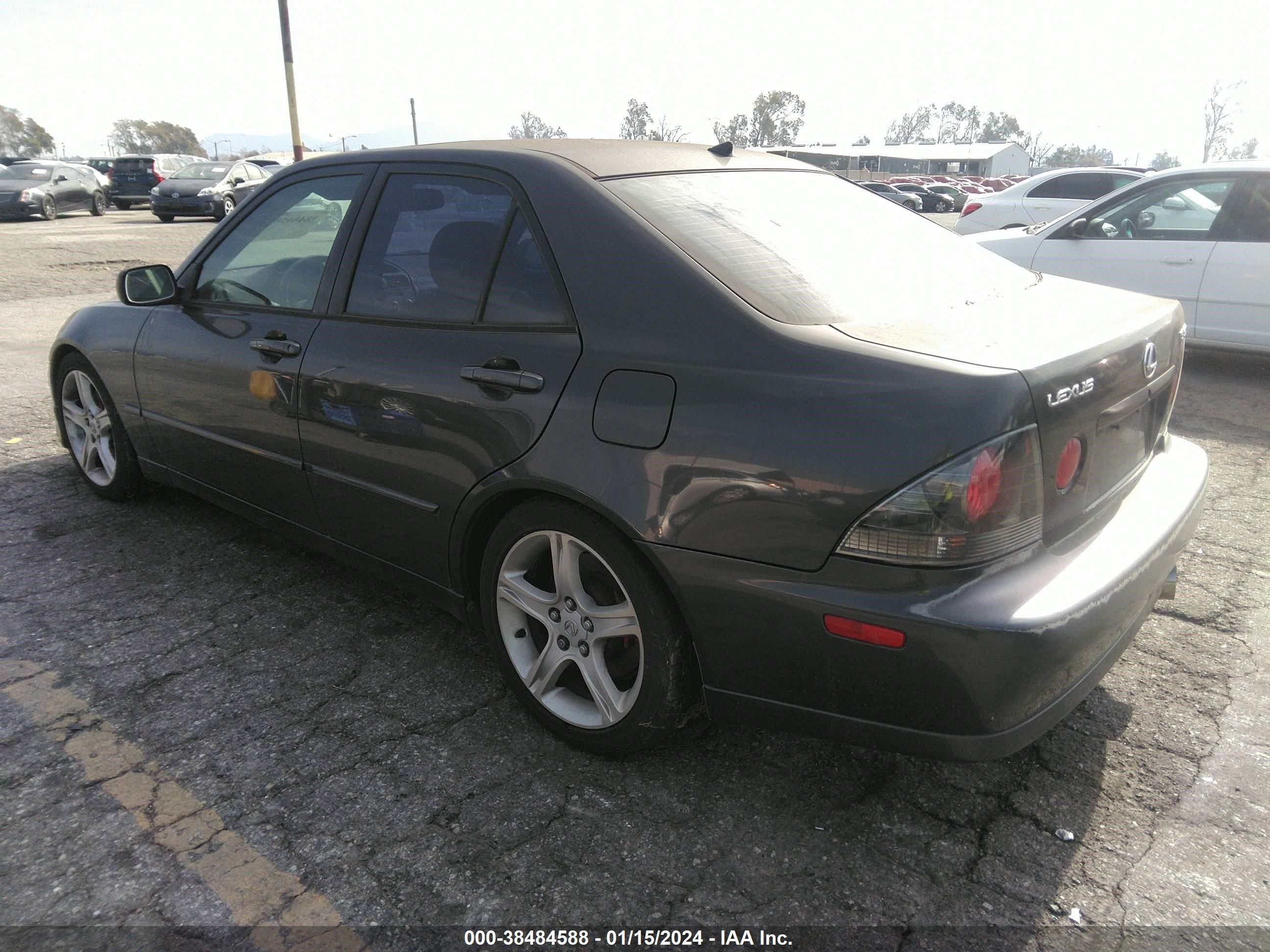 Photo 2 VIN: JTHBD192X20063082 - LEXUS IS 