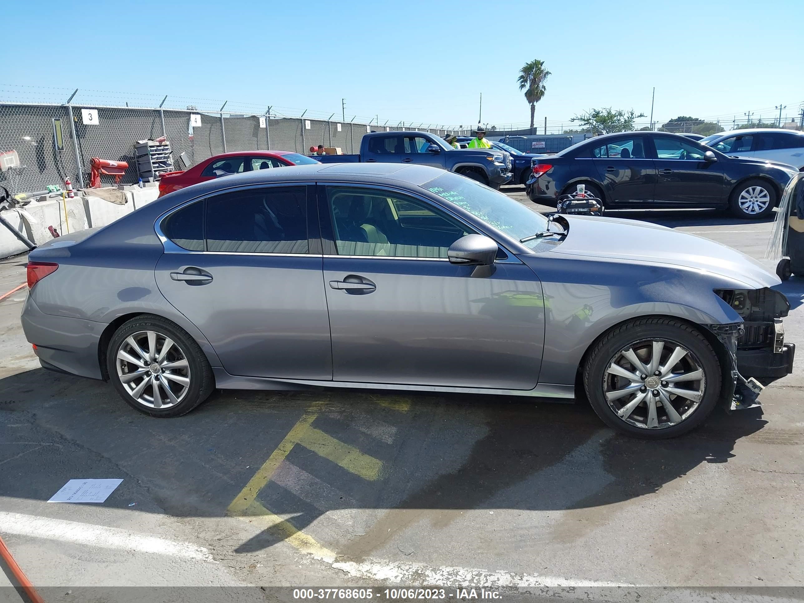 Photo 13 VIN: JTHBE1BL2D5010950 - LEXUS GS 