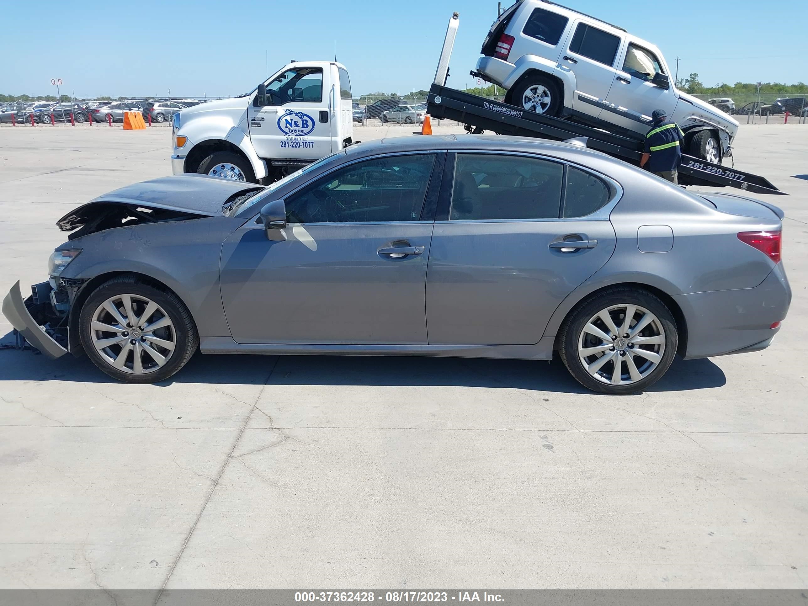 Photo 13 VIN: JTHBE1BL2FA008304 - LEXUS GS 