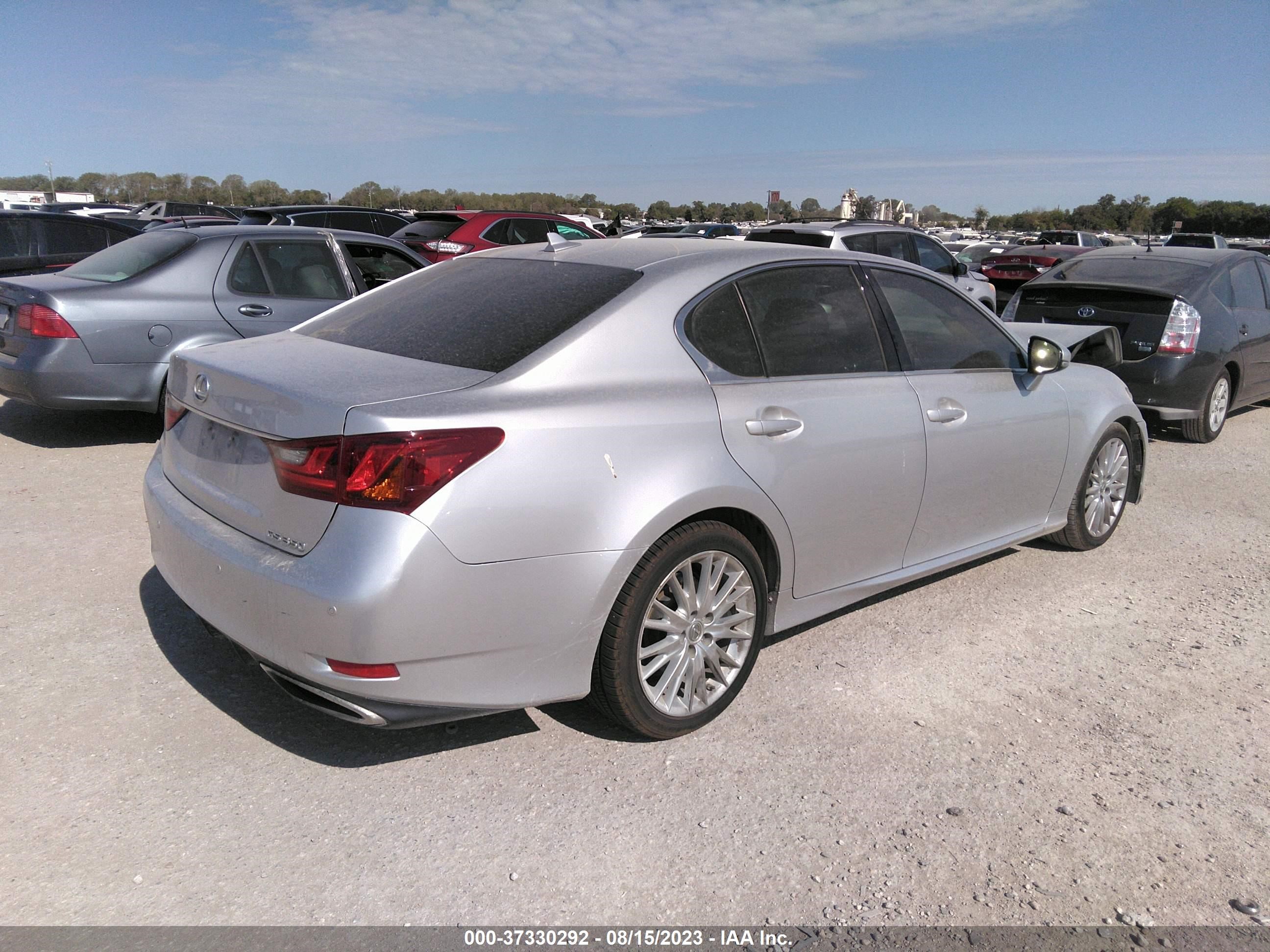 Photo 3 VIN: JTHBE1BL3D5007135 - LEXUS GS 