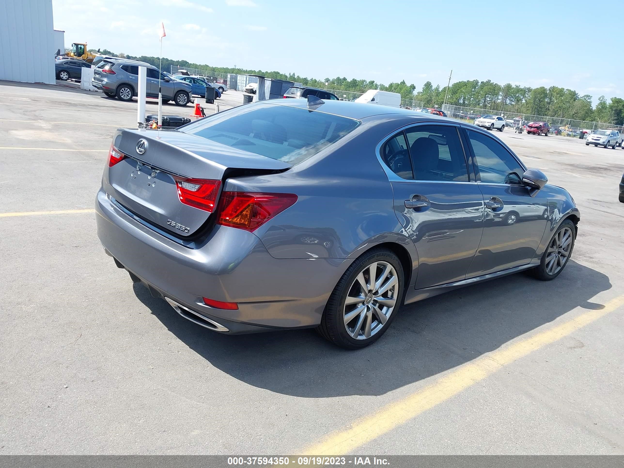 Photo 3 VIN: JTHBE1BL3FA006996 - LEXUS GS 