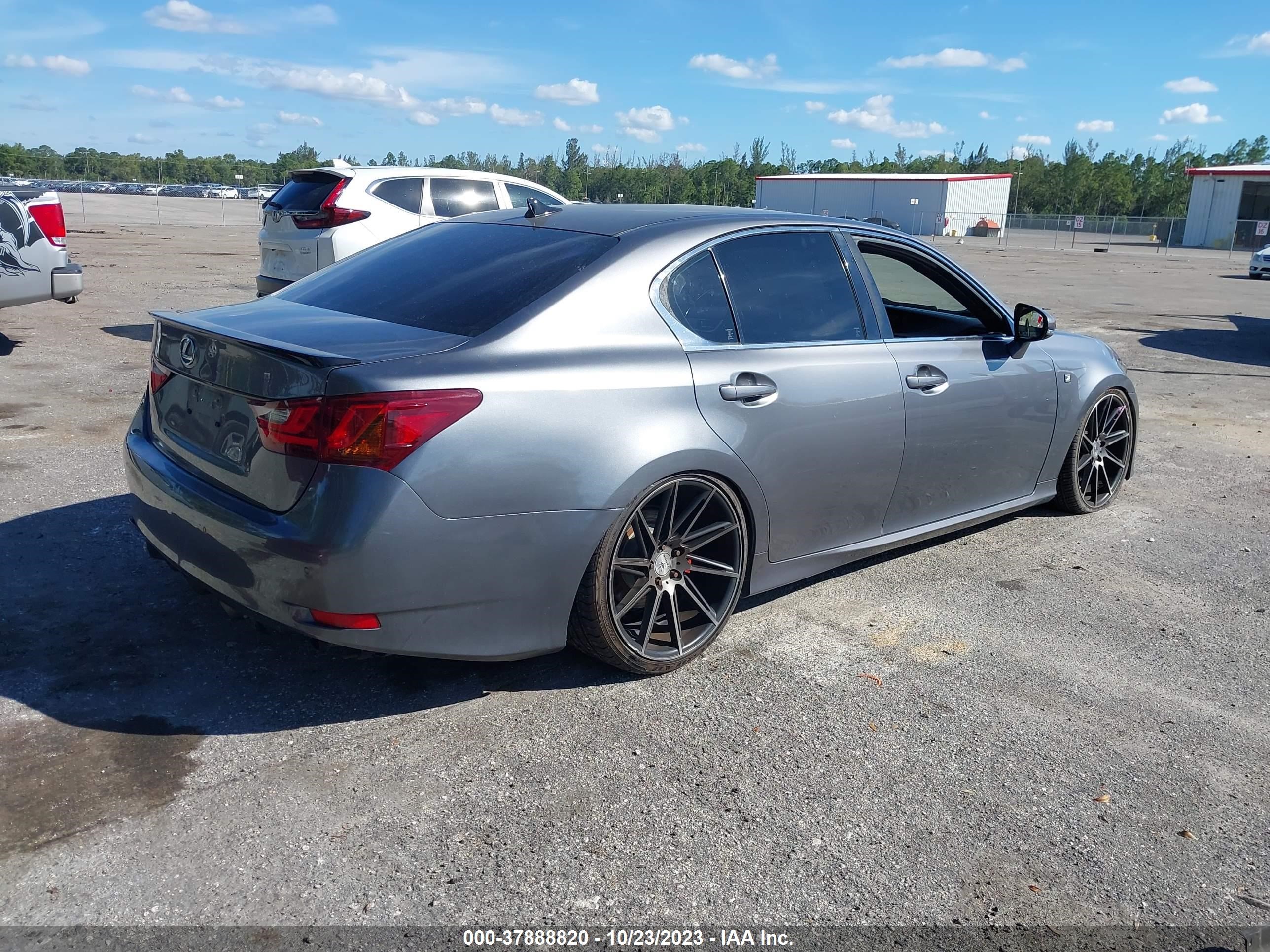 Photo 3 VIN: JTHBE1BL4E5031137 - LEXUS GS 