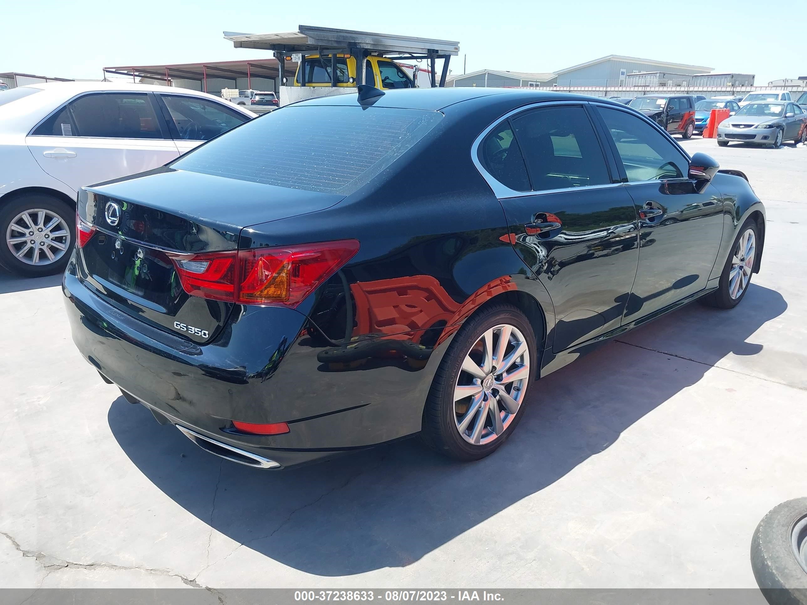 Photo 3 VIN: JTHBE1BL7FA018312 - LEXUS GS 