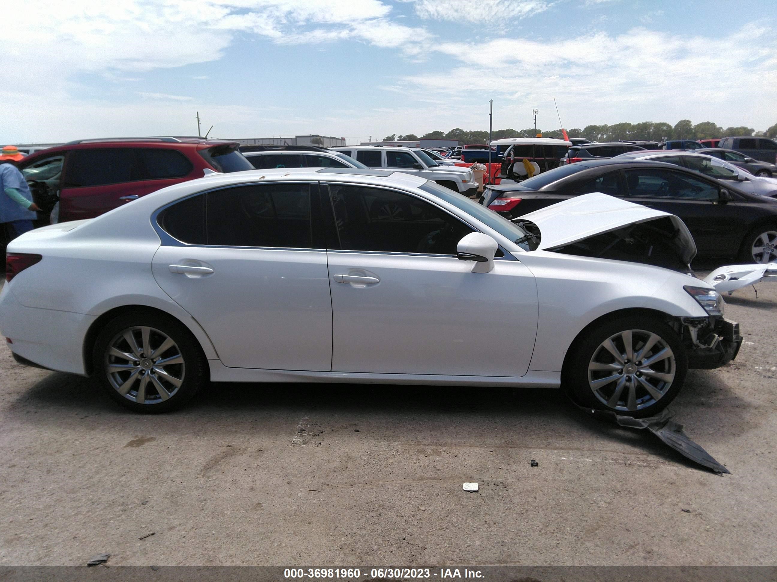 Photo 13 VIN: JTHBE1BLXD5011070 - LEXUS GS 