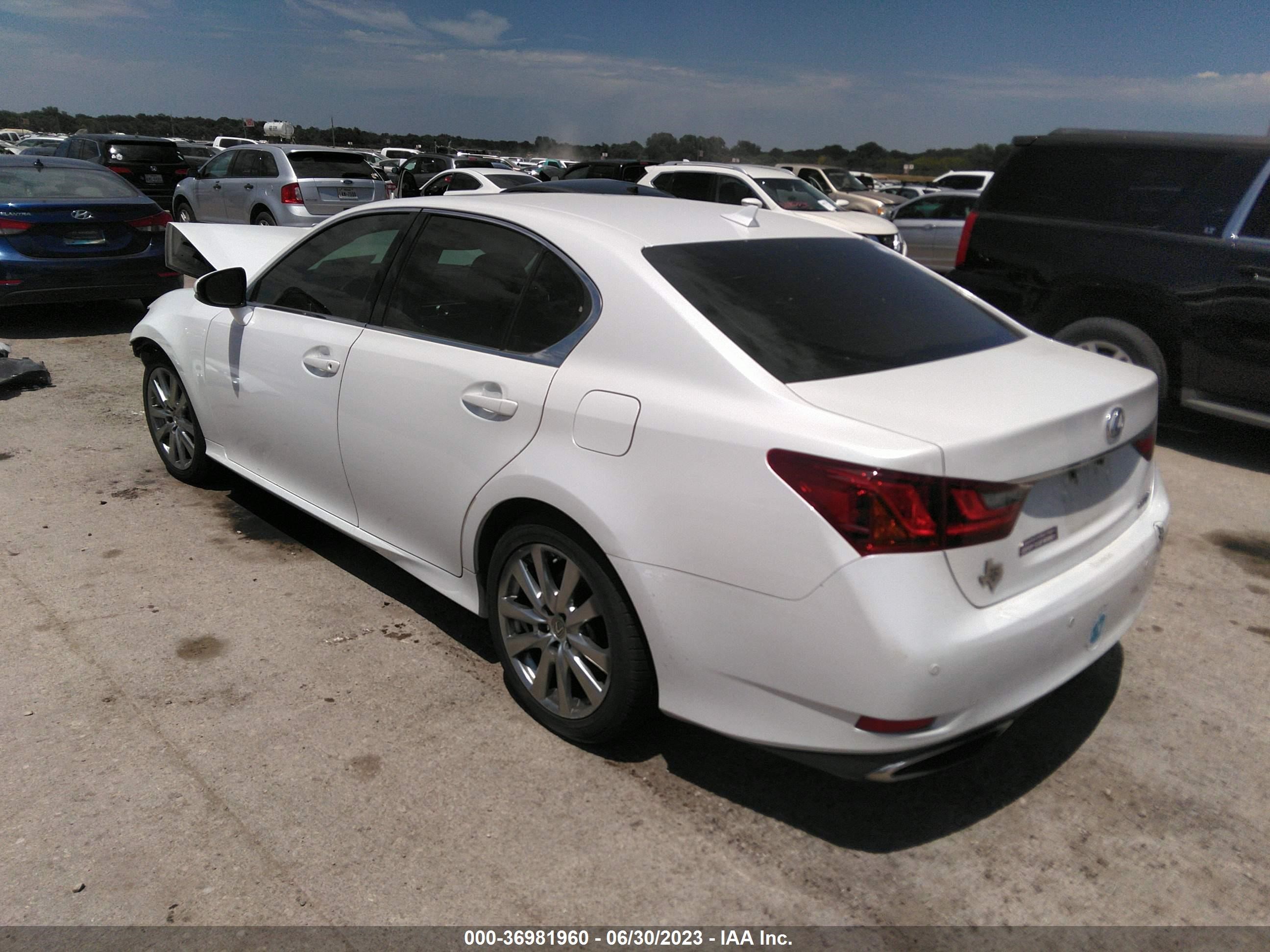 Photo 2 VIN: JTHBE1BLXD5011070 - LEXUS GS 