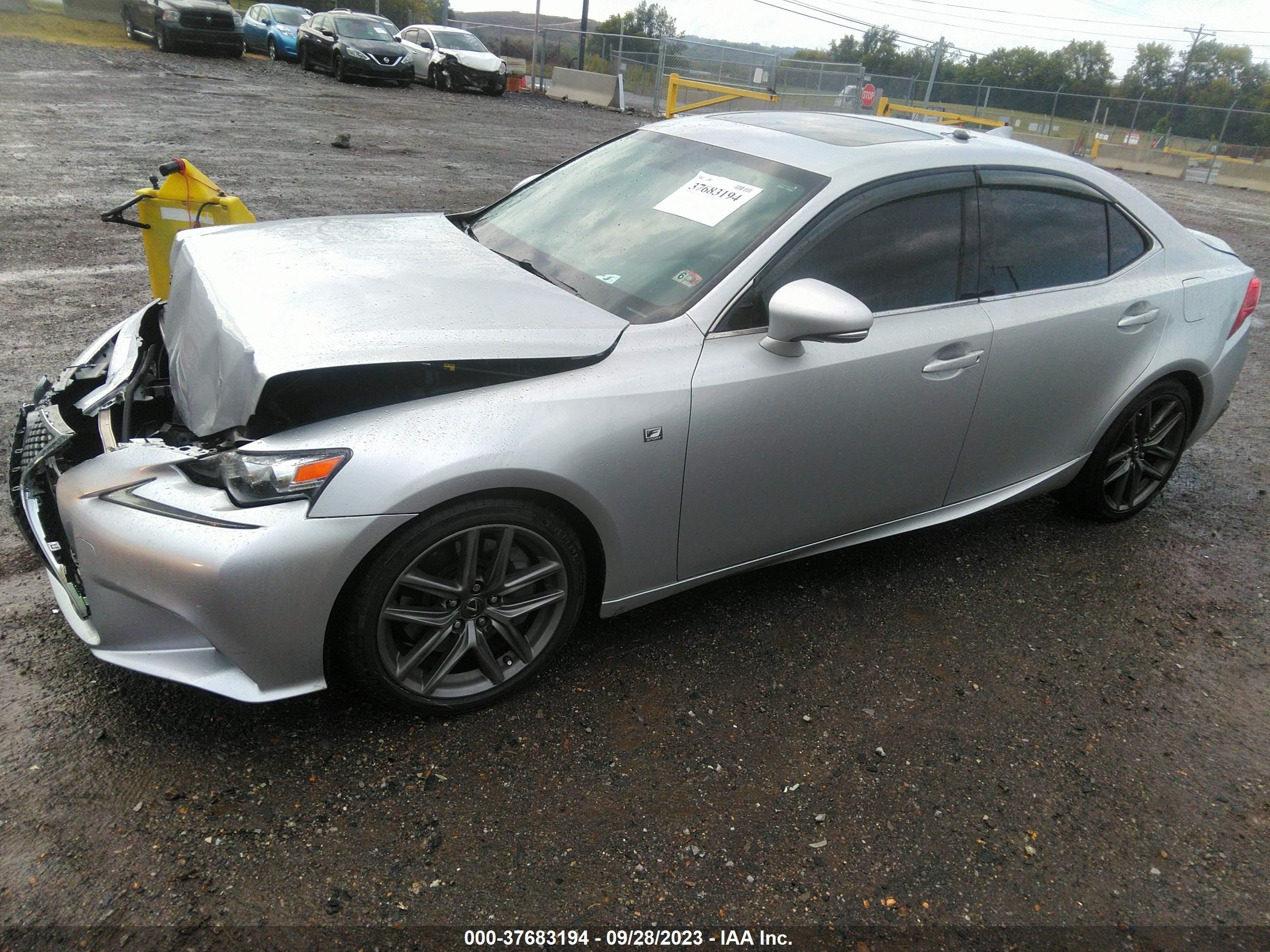 Photo 1 VIN: JTHBE1D22E5005513 - LEXUS IS 