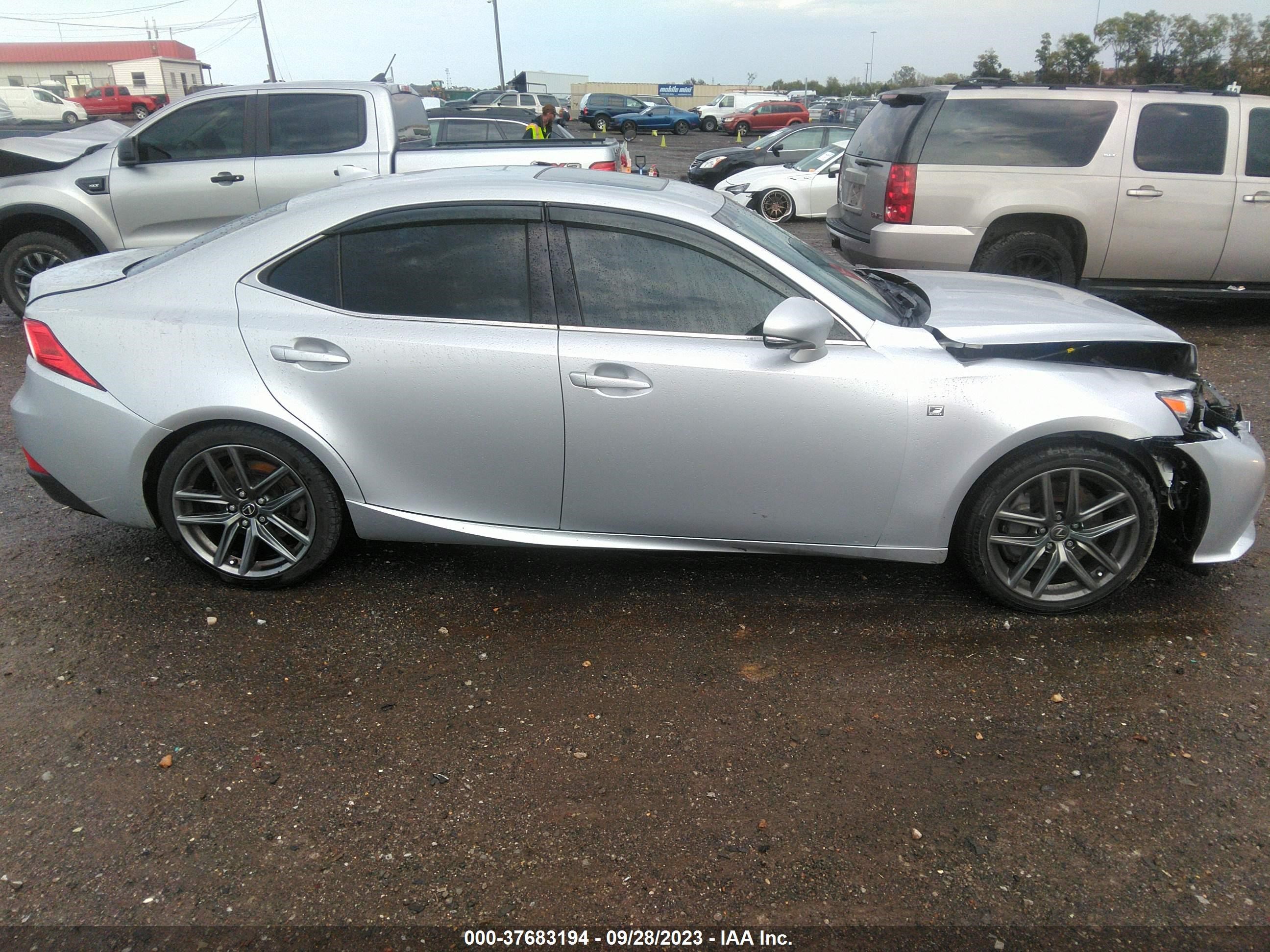 Photo 12 VIN: JTHBE1D22E5005513 - LEXUS IS 