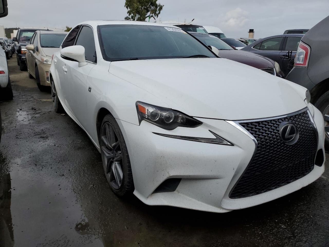 Photo 3 VIN: JTHBE1D2XG5028301 - LEXUS IS 