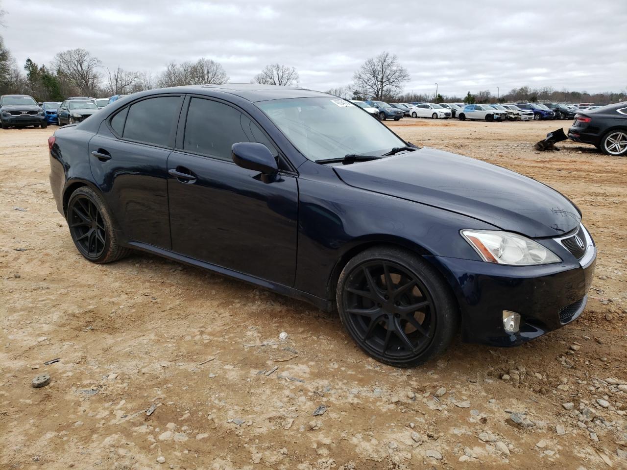 Photo 3 VIN: JTHBE262062002647 - LEXUS IS 