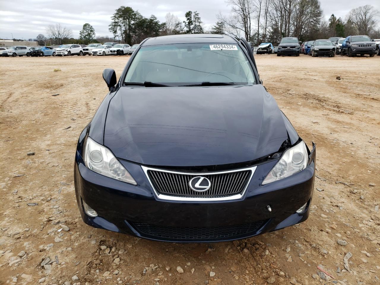 Photo 4 VIN: JTHBE262062002647 - LEXUS IS 