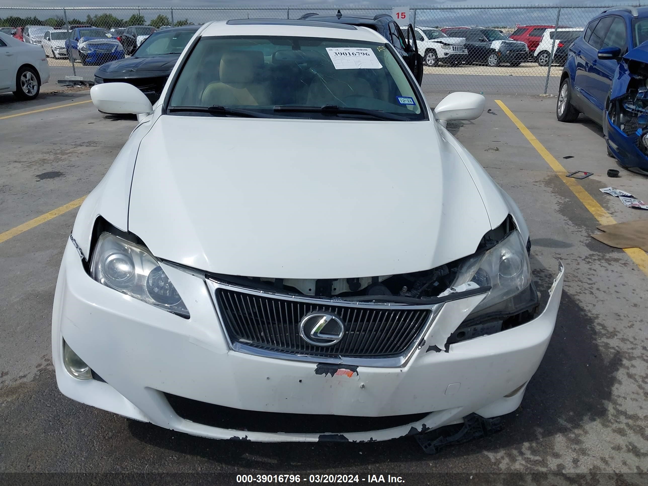 Photo 10 VIN: JTHBE262062006407 - LEXUS IS 