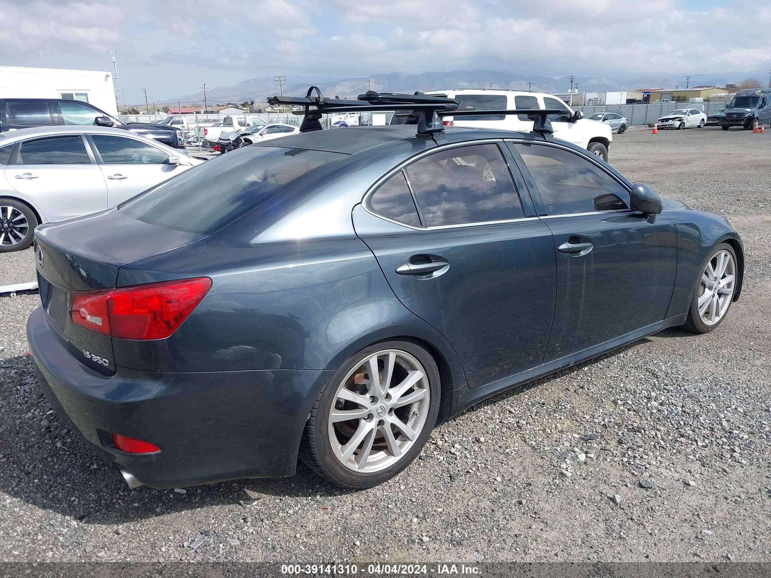 Photo 3 VIN: JTHBE262065009726 - LEXUS IS 