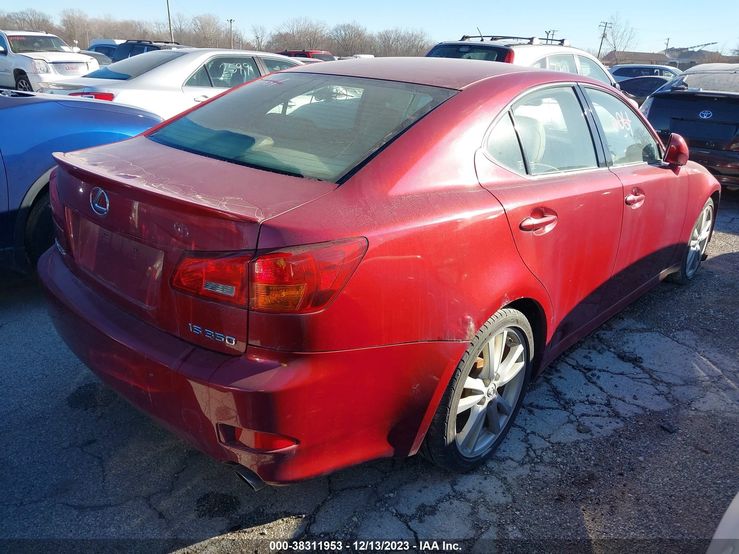 Photo 4 VIN: JTHBE262265003832 - LEXUS IS 