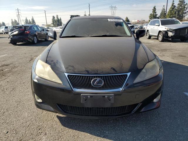 Photo 4 VIN: JTHBE262265005242 - LEXUS IS 