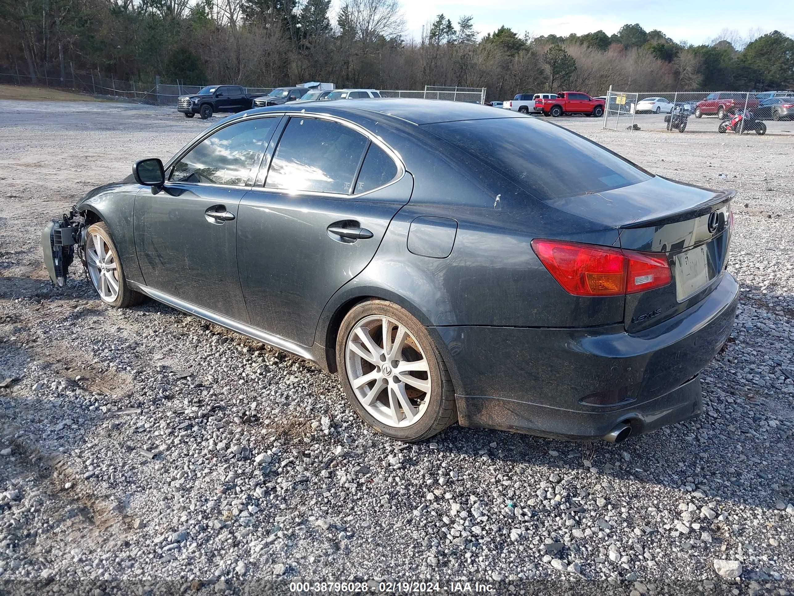 Photo 2 VIN: JTHBE262365008392 - LEXUS IS 