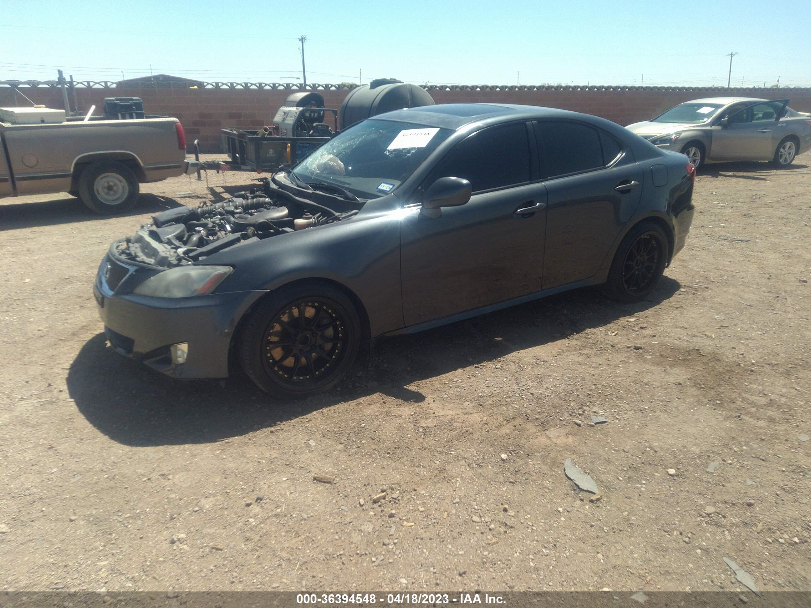 Photo 1 VIN: JTHBE262665001744 - LEXUS IS 