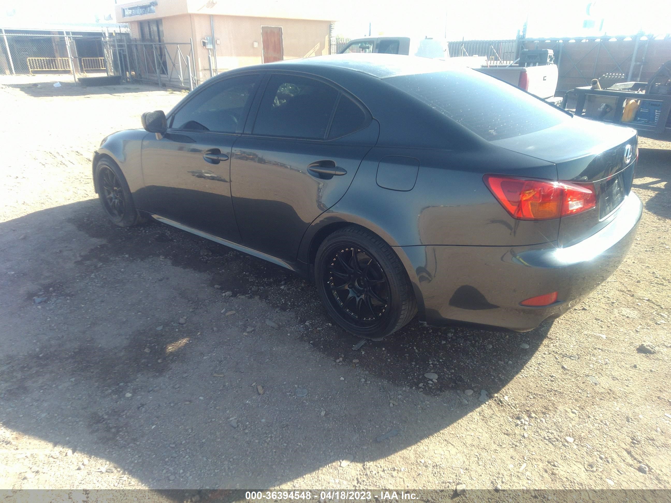 Photo 2 VIN: JTHBE262665001744 - LEXUS IS 