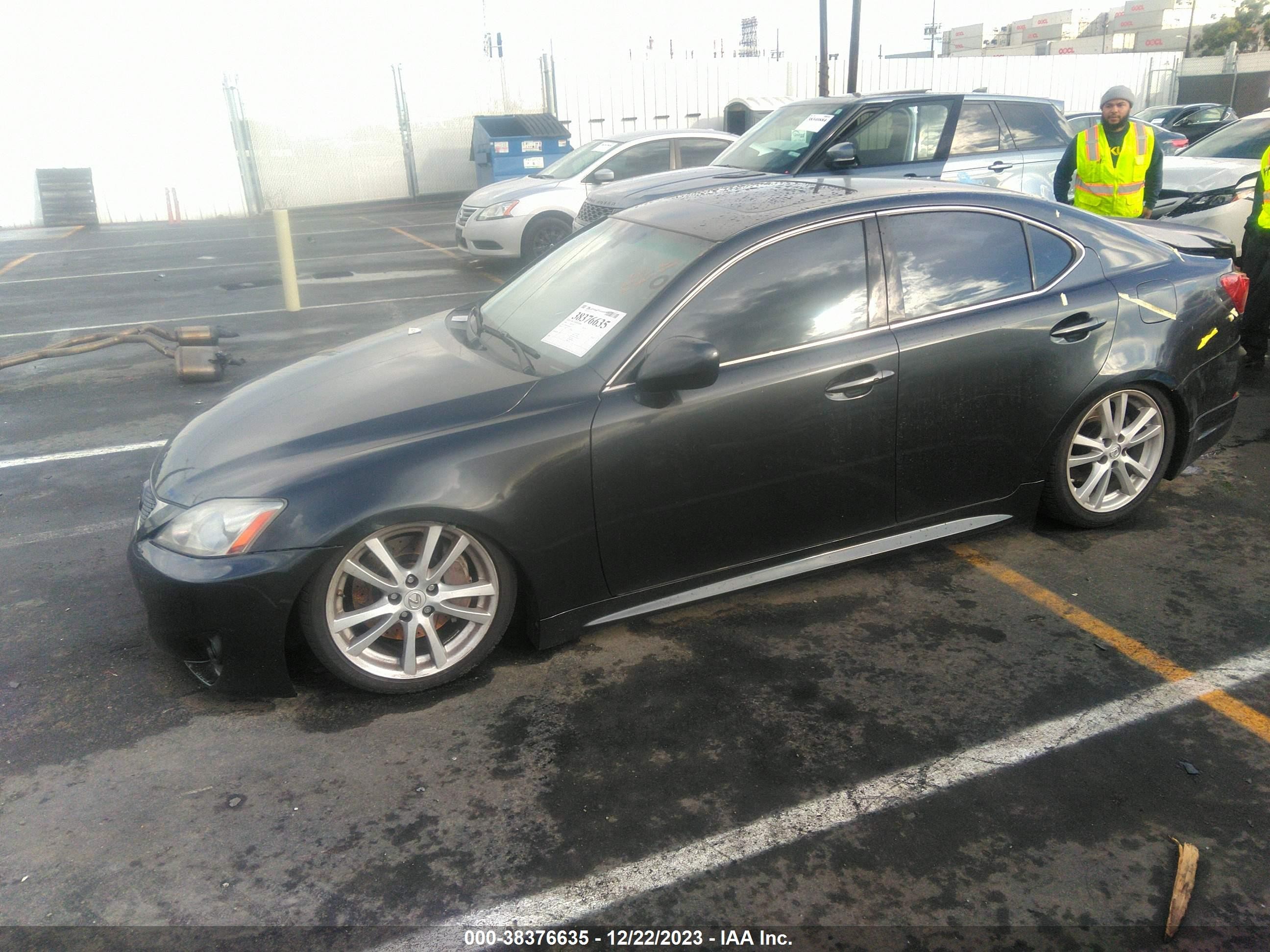 Photo 1 VIN: JTHBE262665010427 - LEXUS IS 