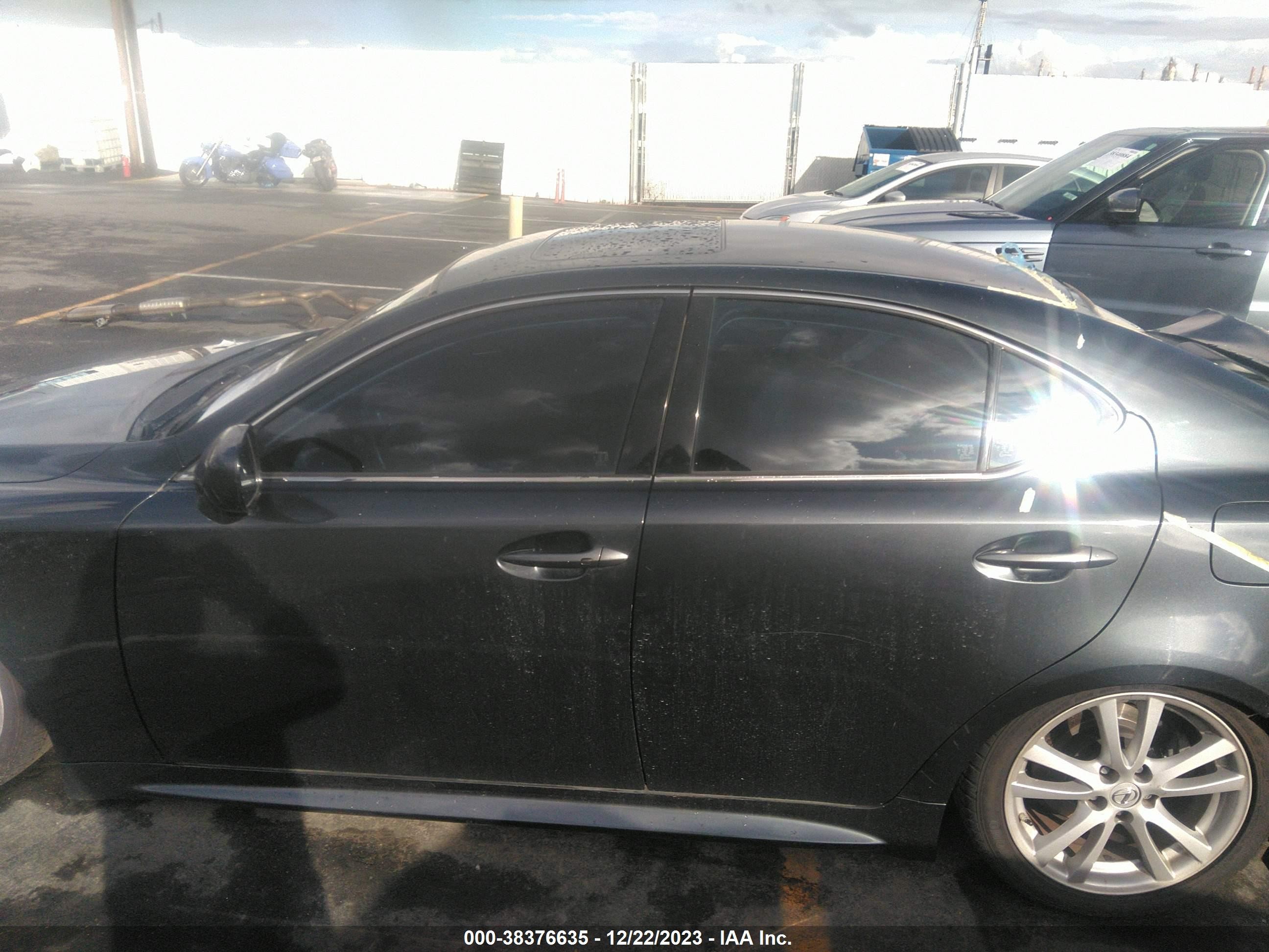 Photo 14 VIN: JTHBE262665010427 - LEXUS IS 