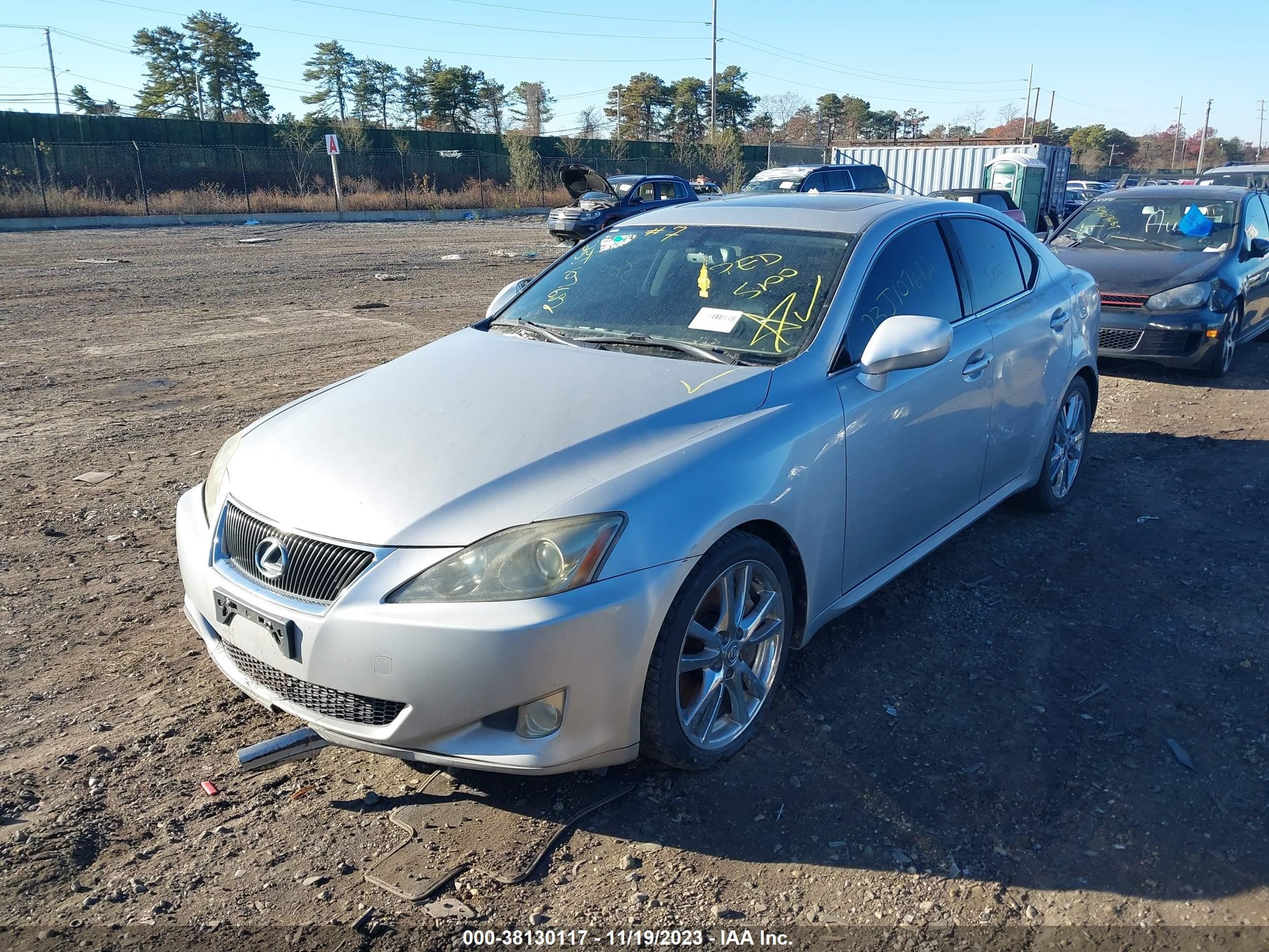 Photo 1 VIN: JTHBE262775013449 - LEXUS IS 