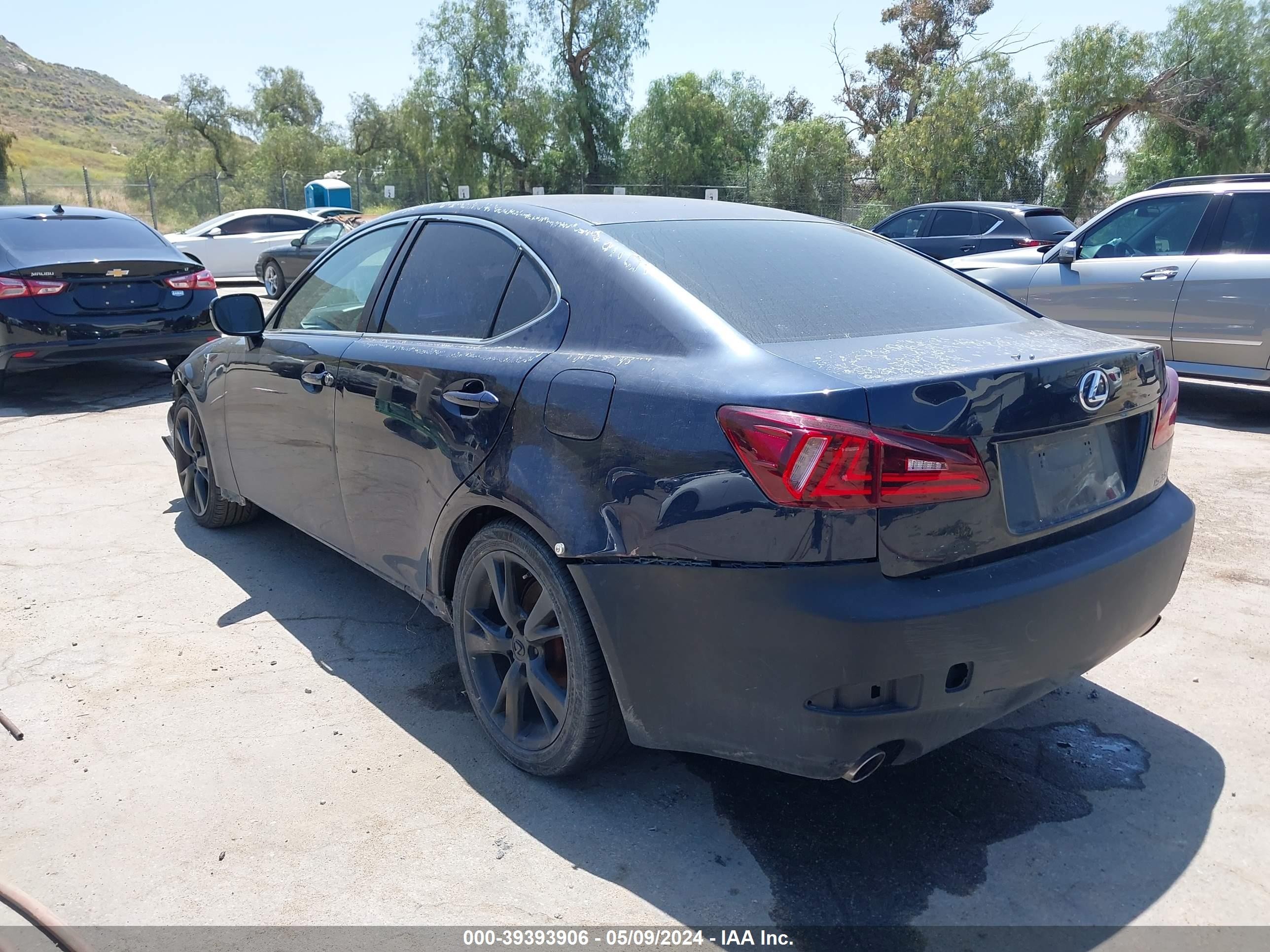 Photo 2 VIN: JTHBE262965007974 - LEXUS IS 