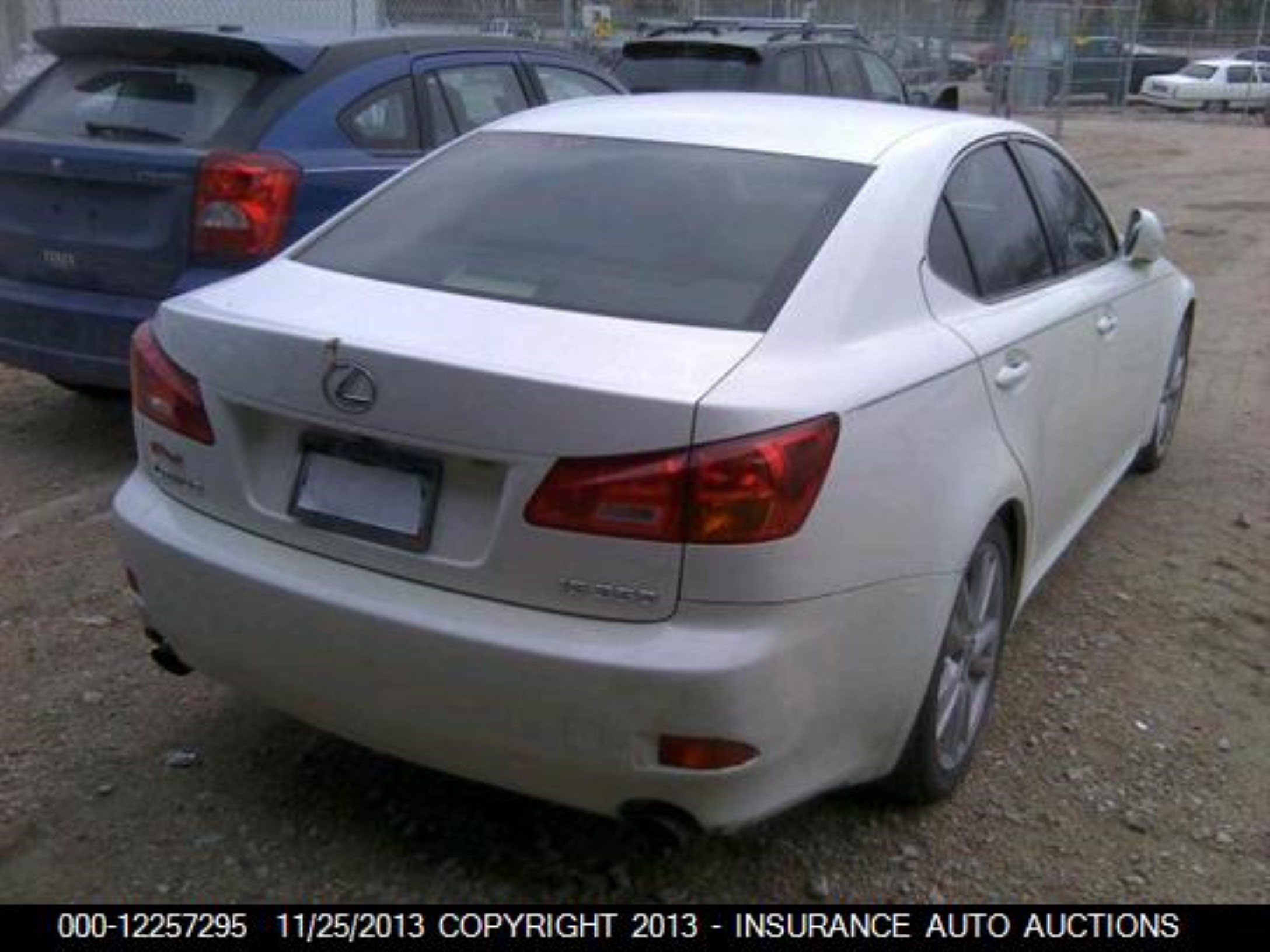 Photo 3 VIN: JTHBE262965011751 - LEXUS IS 