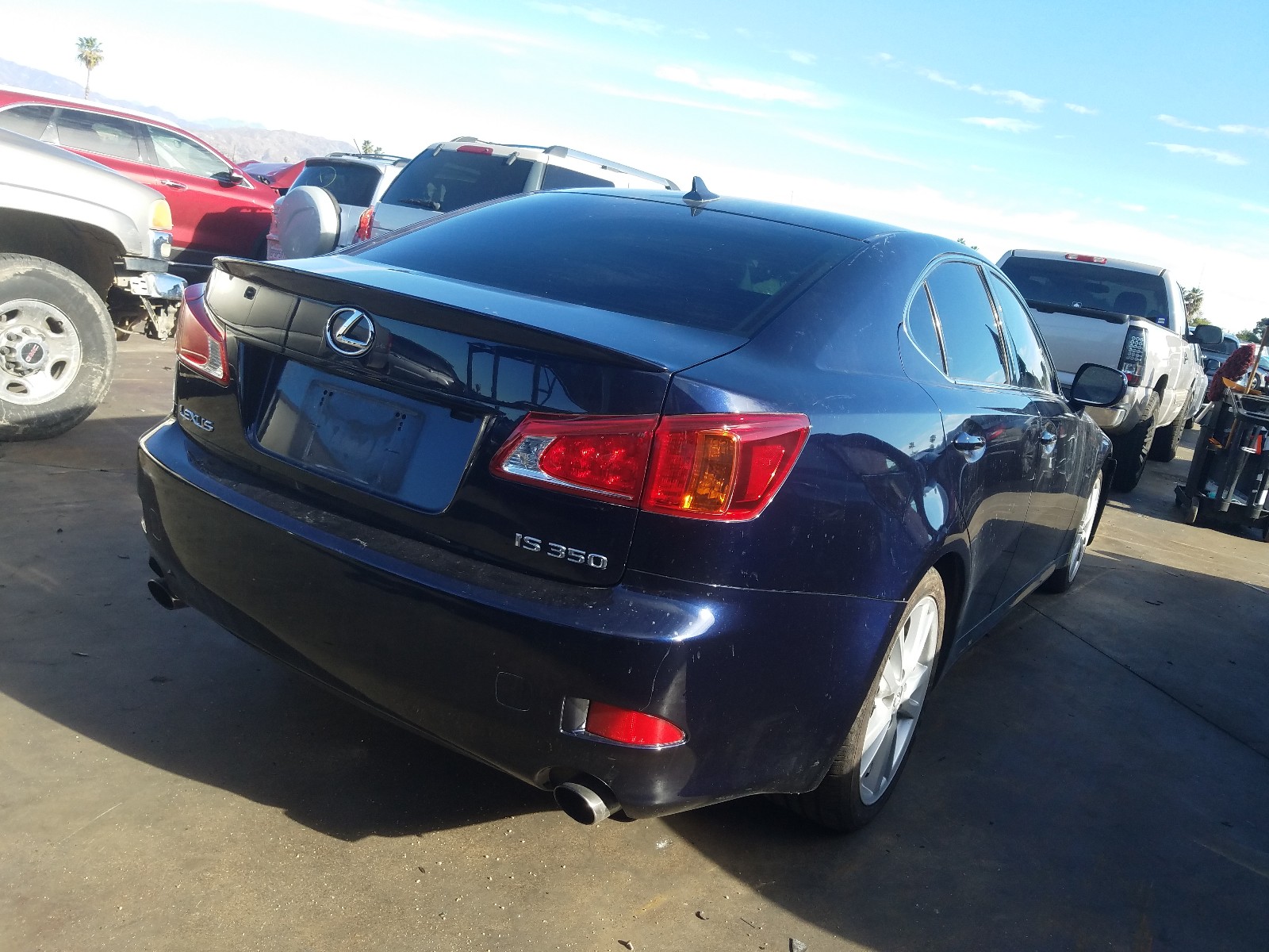 Photo 3 VIN: JTHBE262972011641 - LEXUS IS 350 